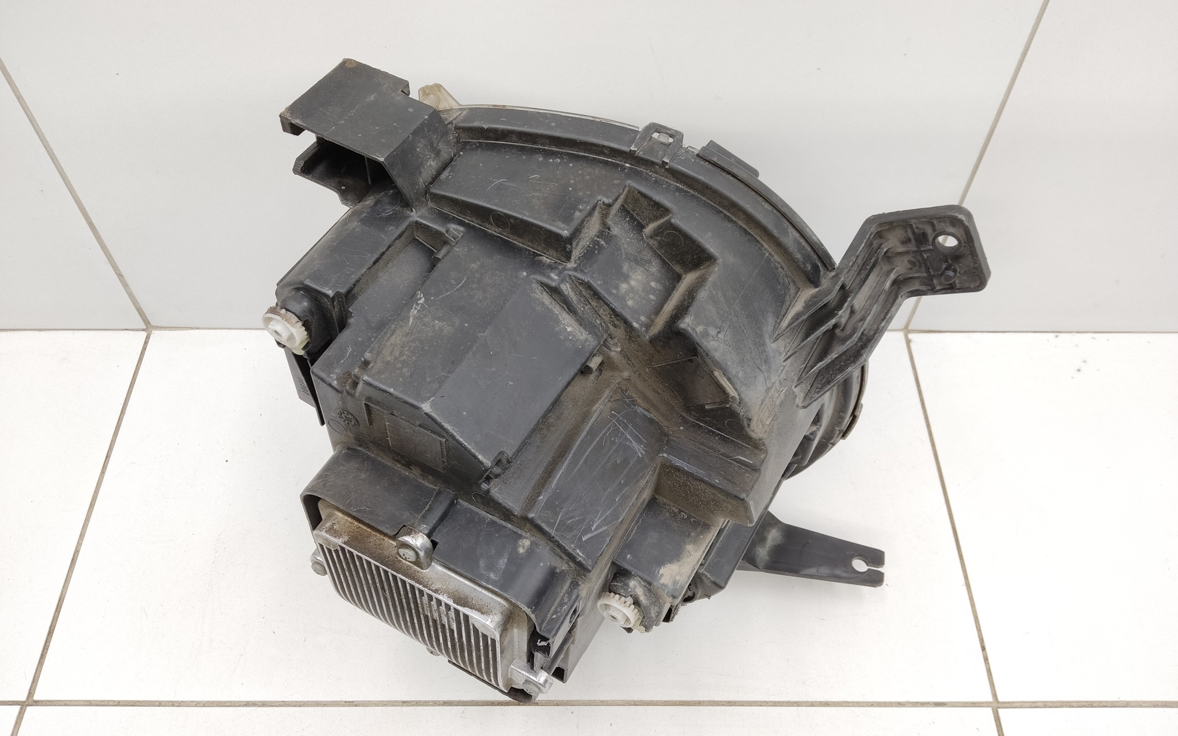 Фара передняя правая Haval Dargo LED