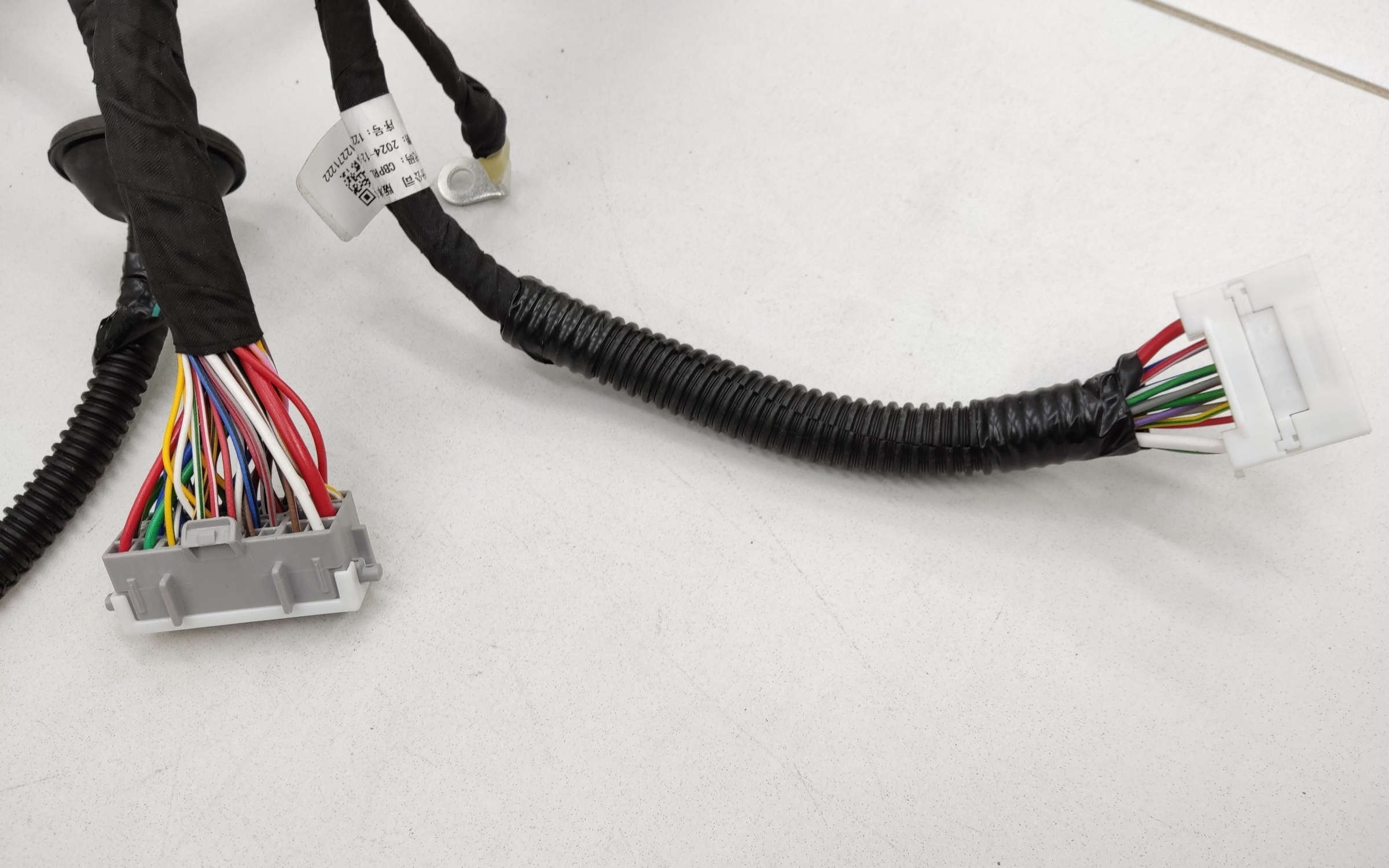 Проводка моторного отсека Haval M6 2