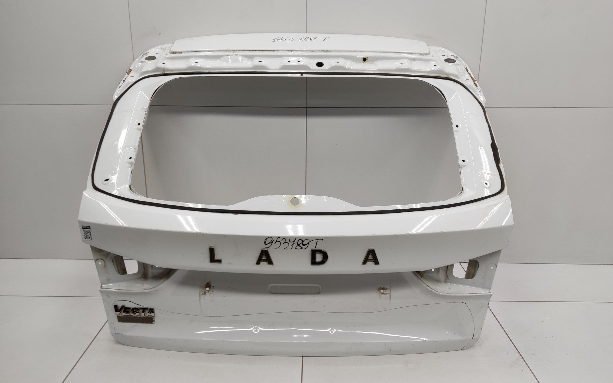 Крышка багажника Lada Vesta Wagon Restail