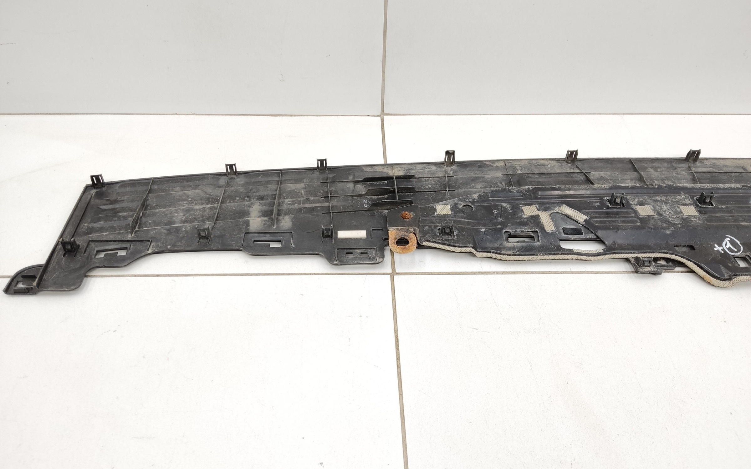 Накладка заднего бампера верхняя Toyota Land Cruiser Prado 150