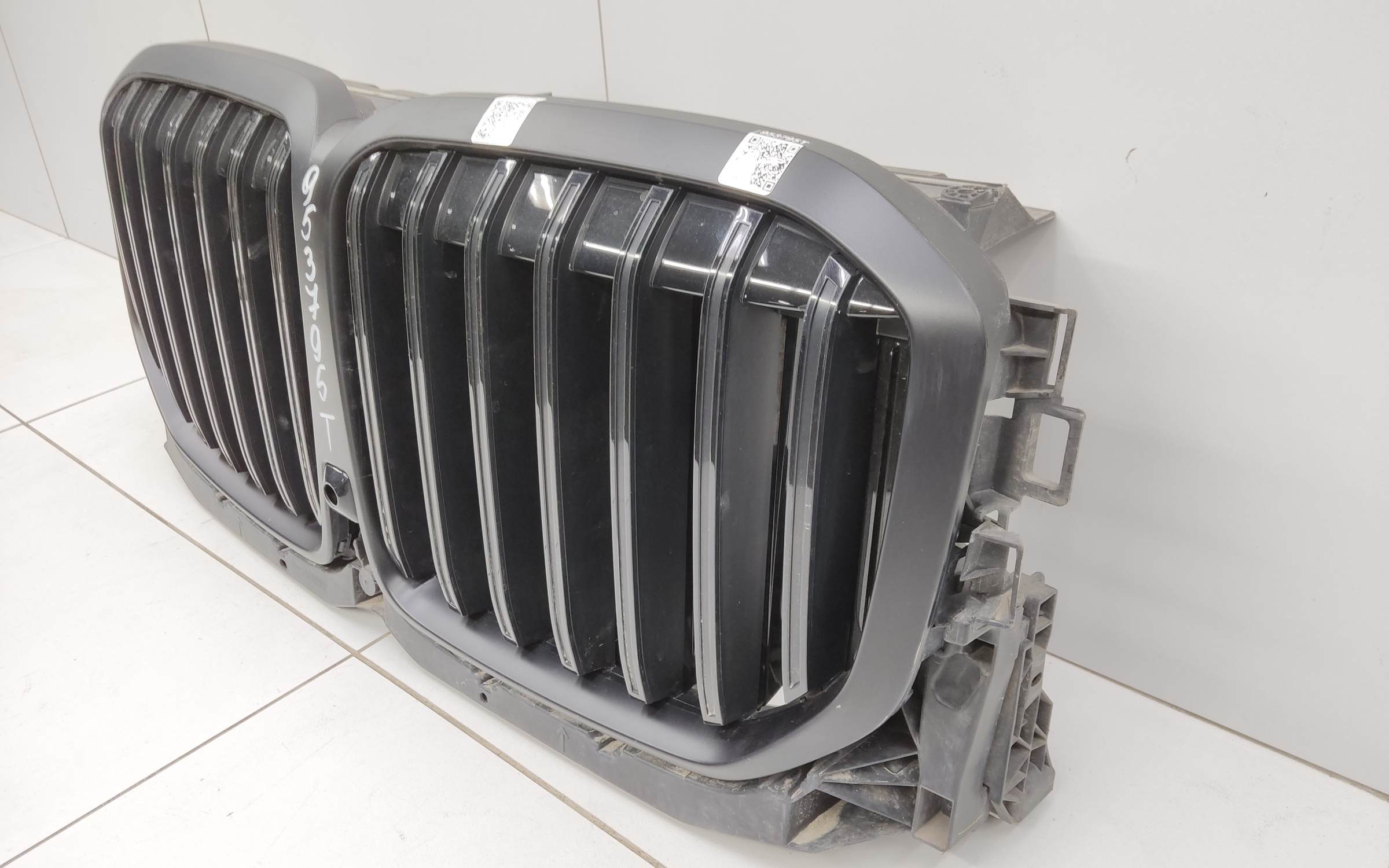 Жалюзи решетки радиатора BMW X7 G07 Restail M-Paket