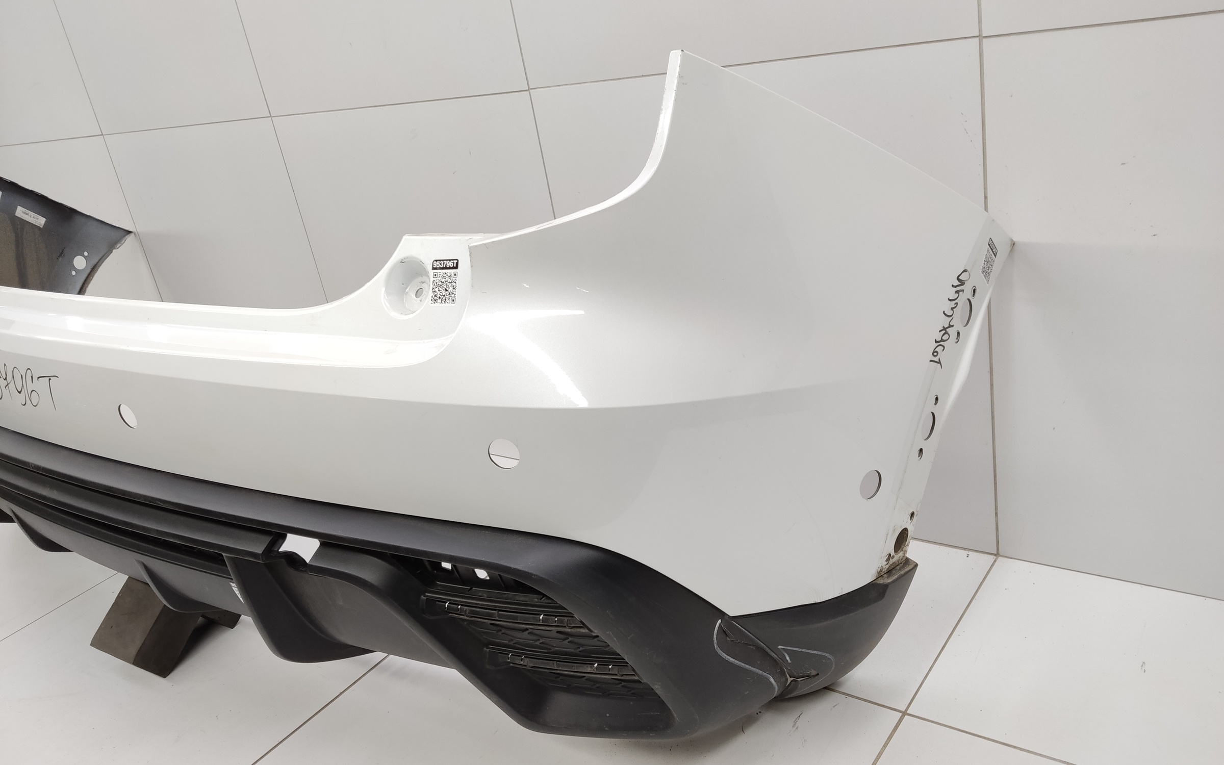 Бампер задний верхняя часть Haval Jolion Restail с отверстиями под накладки