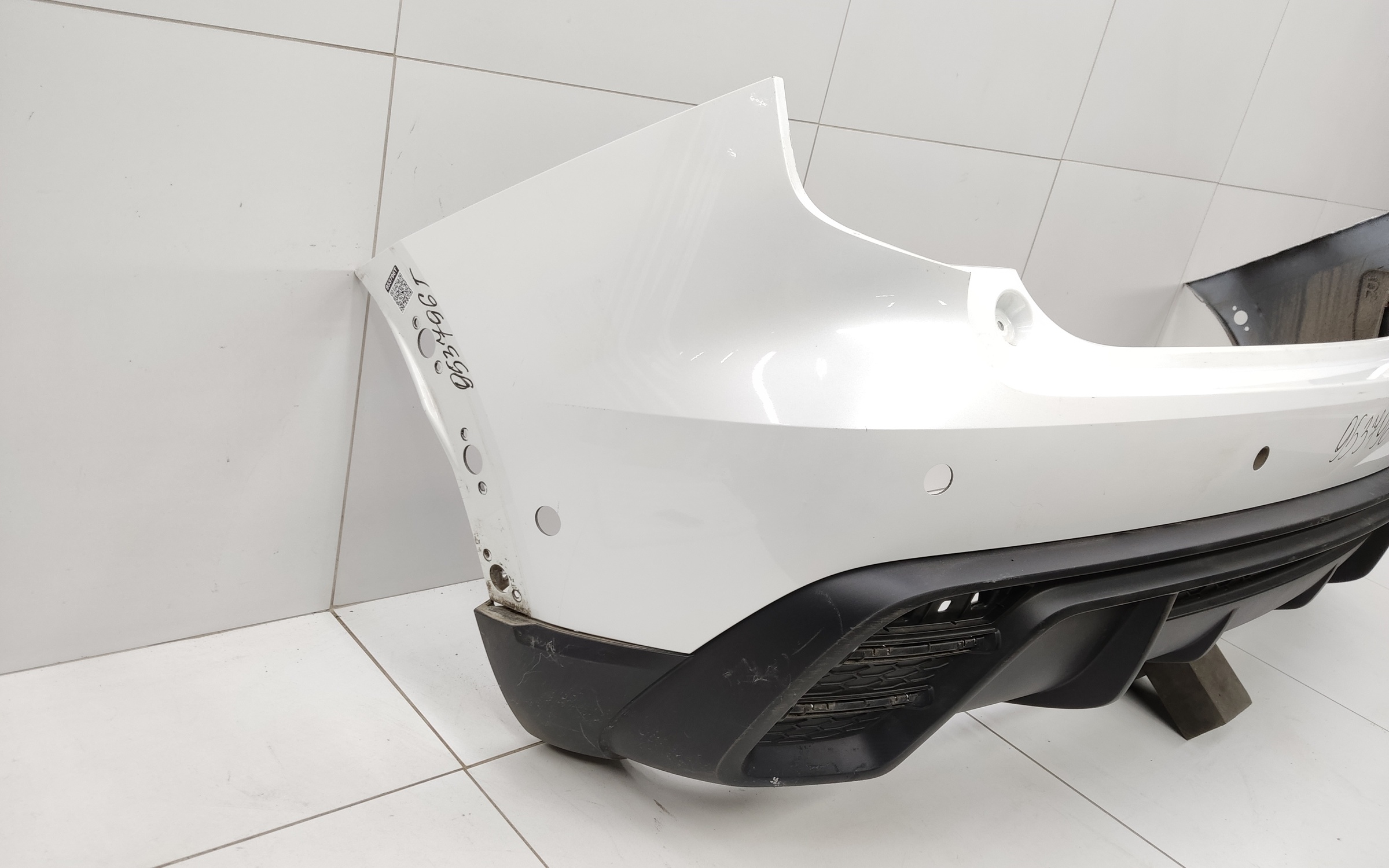 Бампер задний верхняя часть Haval Jolion Restail с отверстиями под накладки