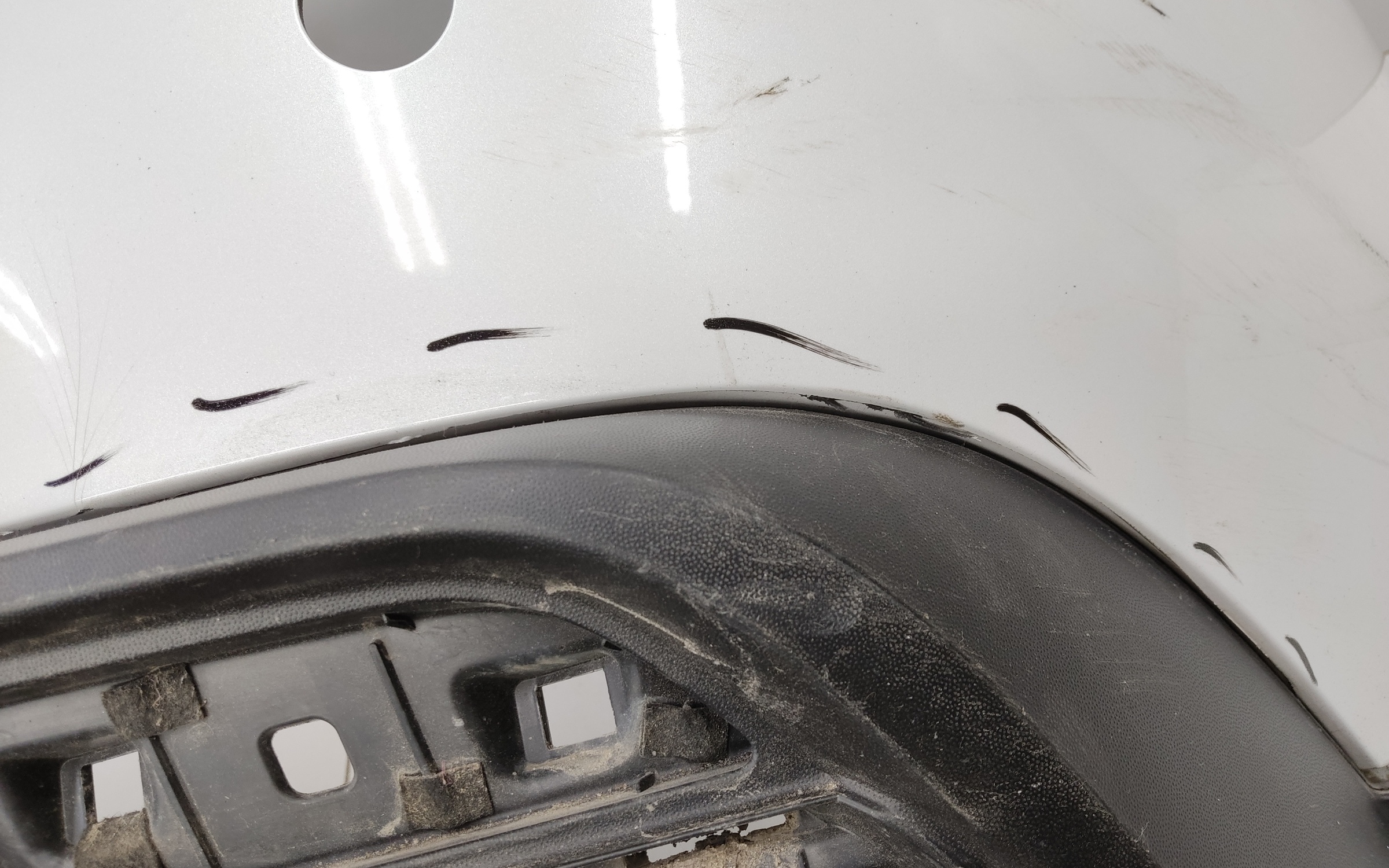 Бампер задний верхняя часть Haval Jolion Restail с отверстиями под накладки