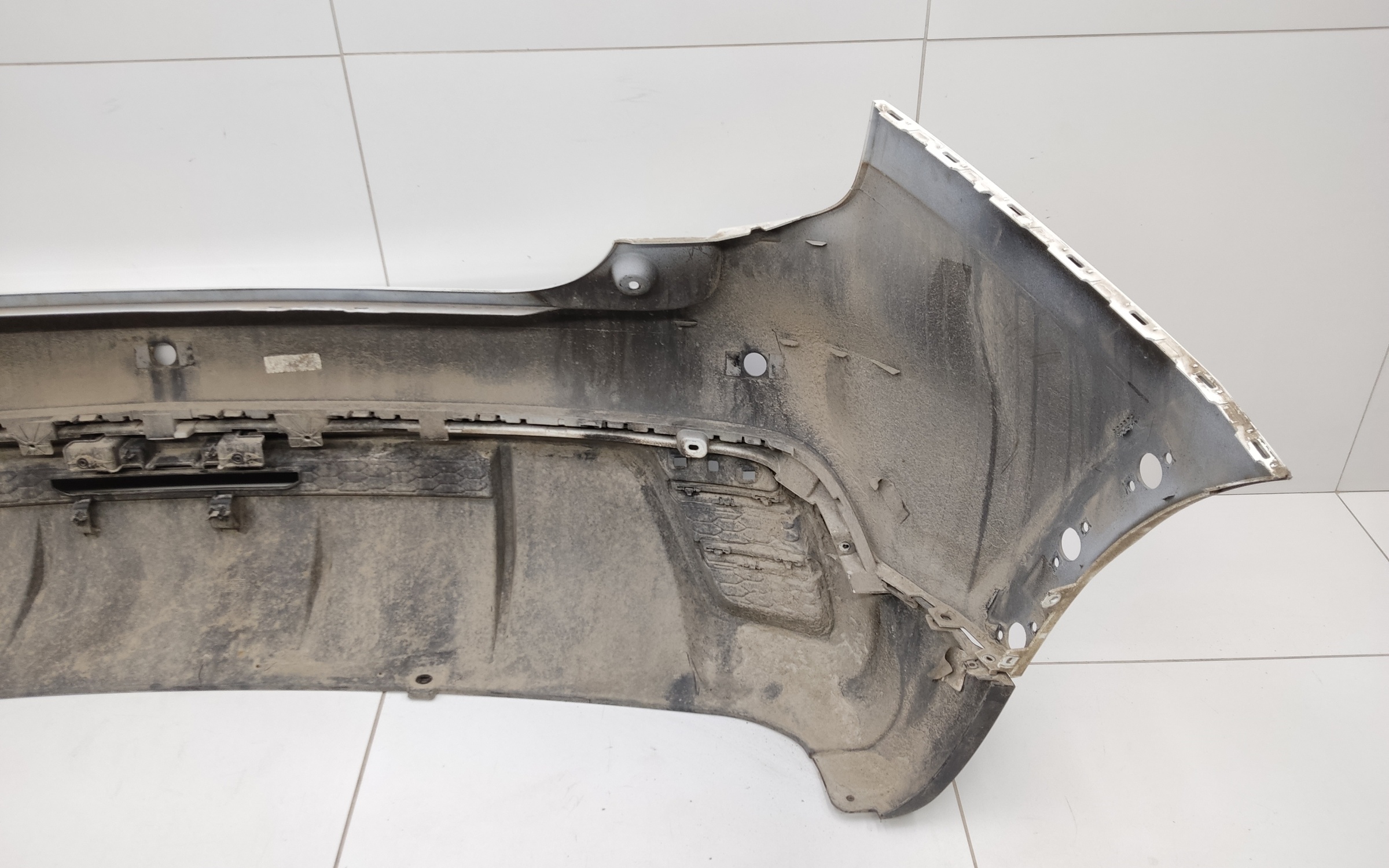 Бампер задний верхняя часть Haval Jolion Restail с отверстиями под накладки