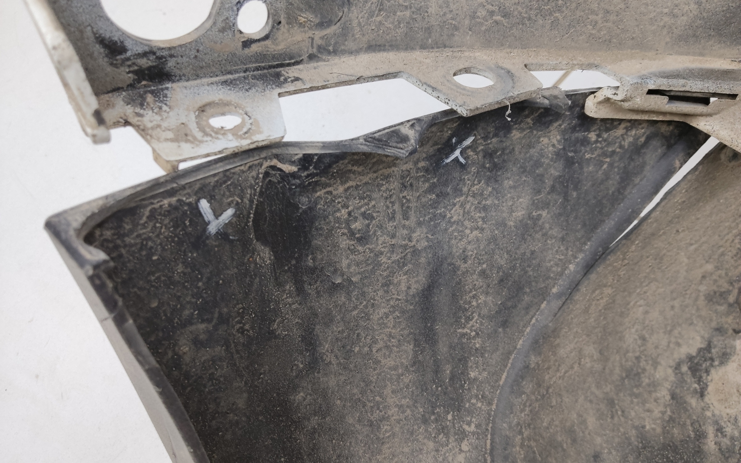 Бампер задний верхняя часть Haval Jolion Restail с отверстиями под накладки