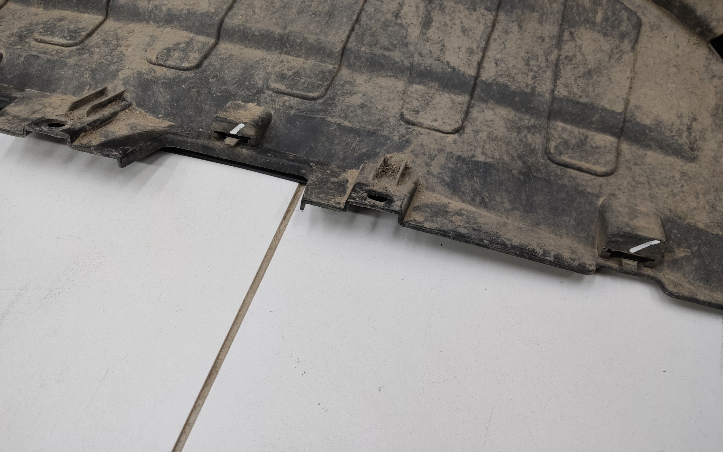 Бампер задний Geely Monjaro