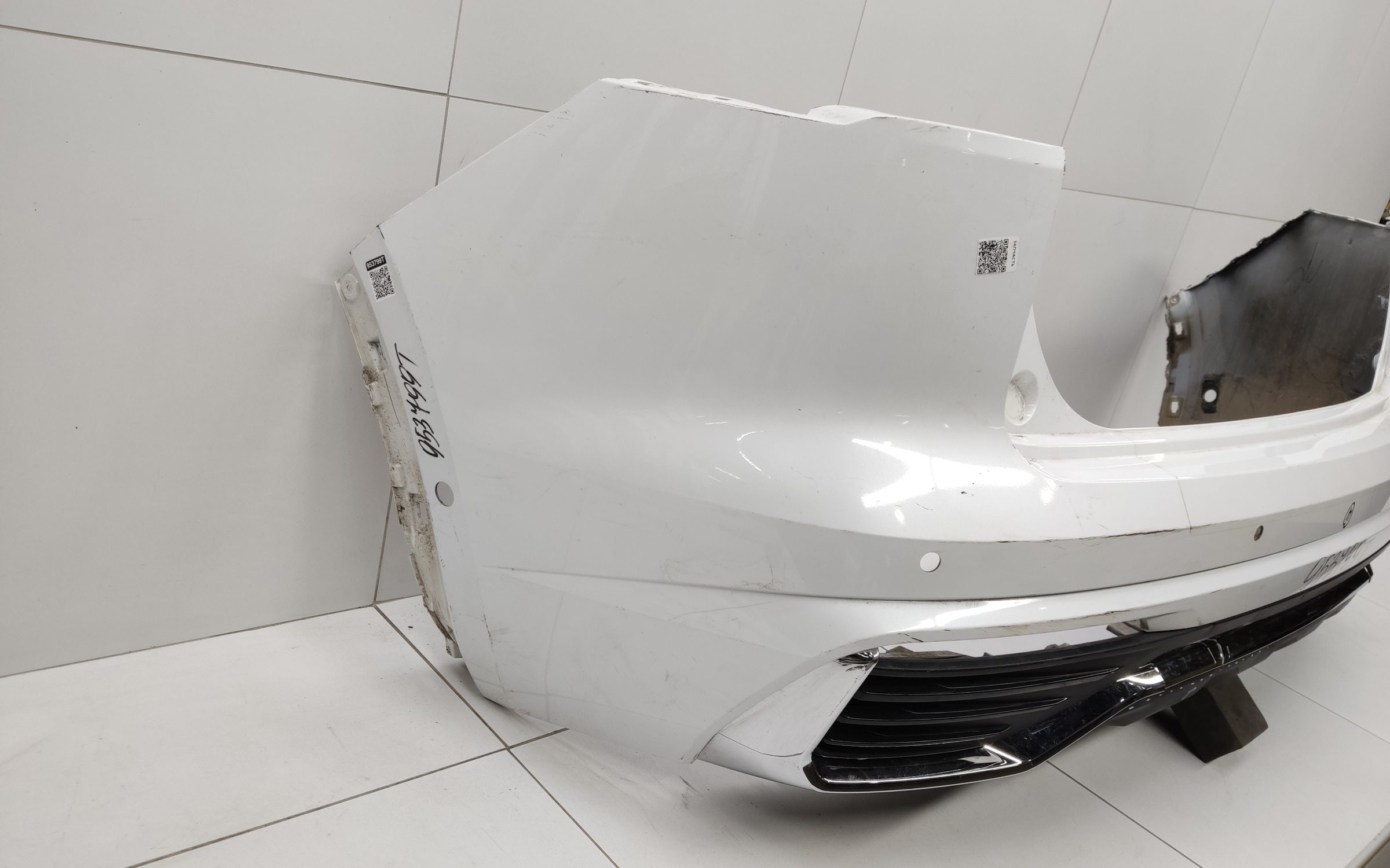 Бампер задний Geely Monjaro