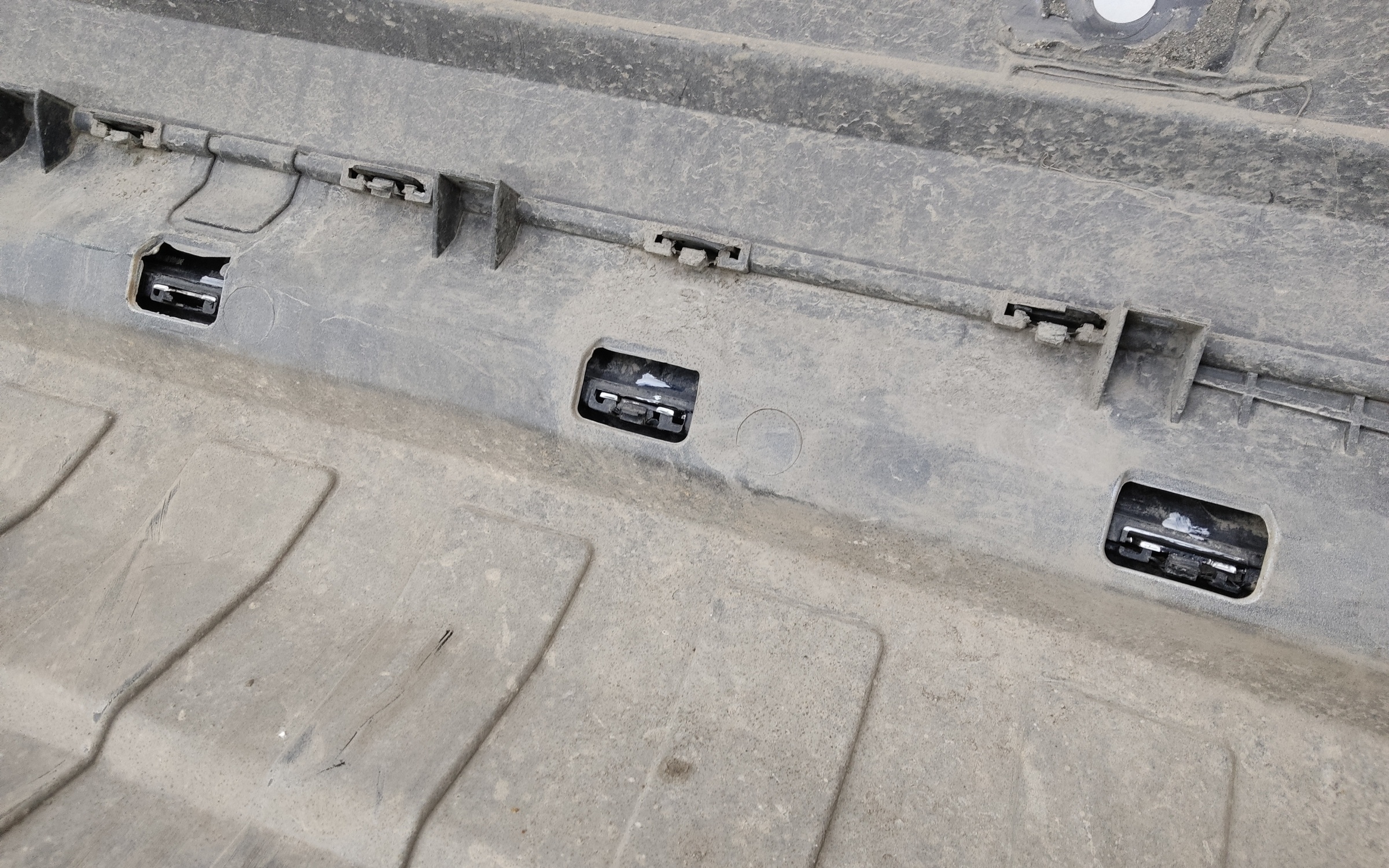 Бампер задний Geely Monjaro