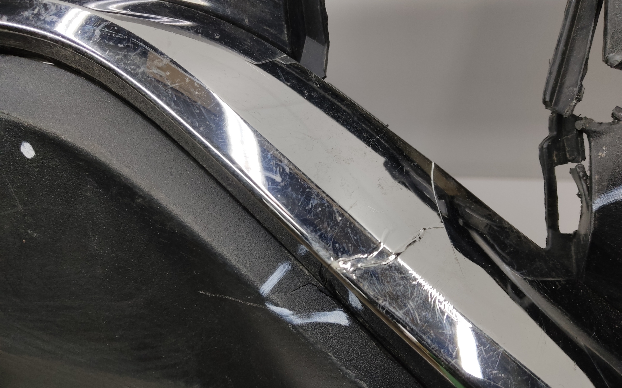 Бампер задний Geely Monjaro