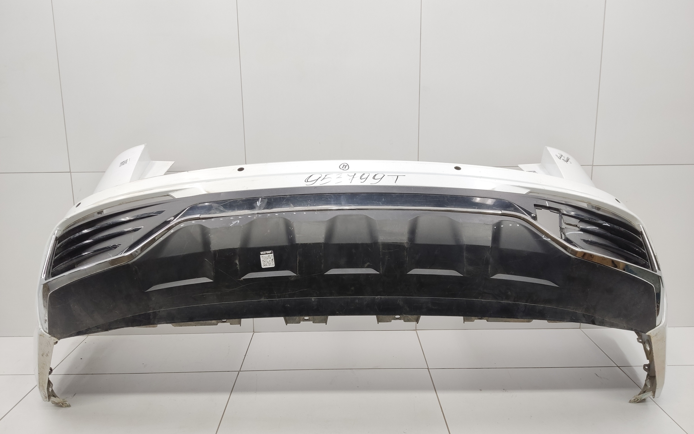 Бампер задний Geely Monjaro