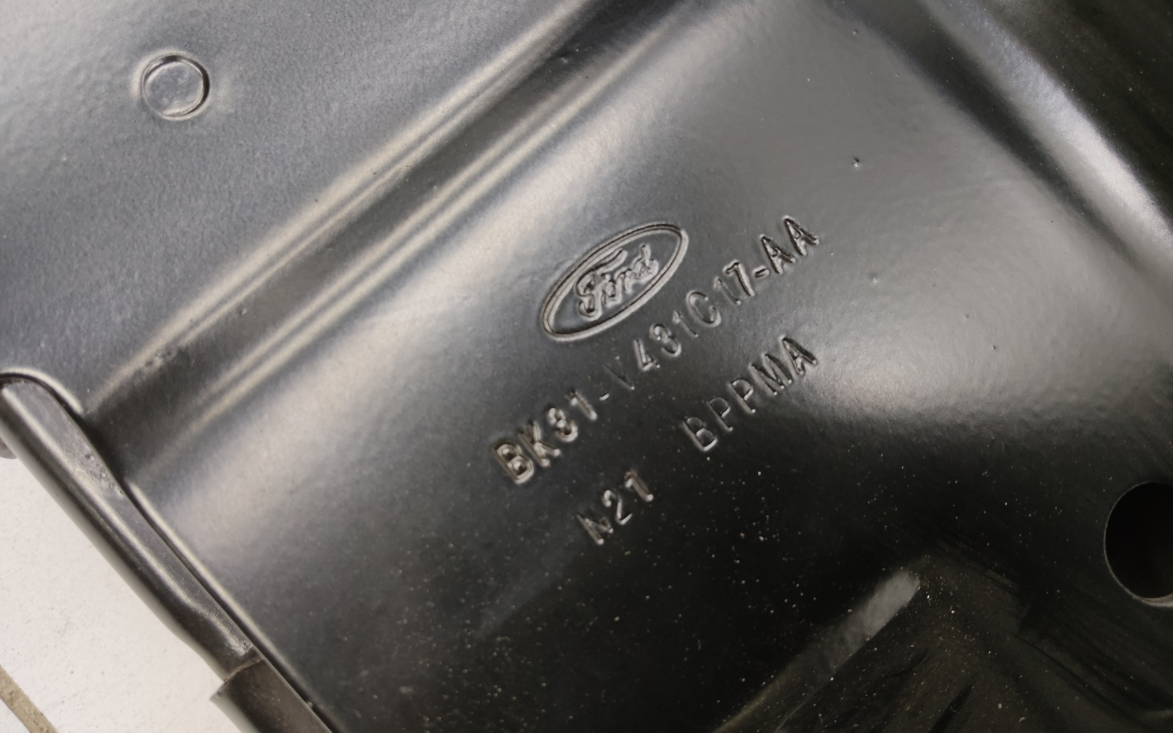 Стойка кузова задняя левая Ford Transit 7