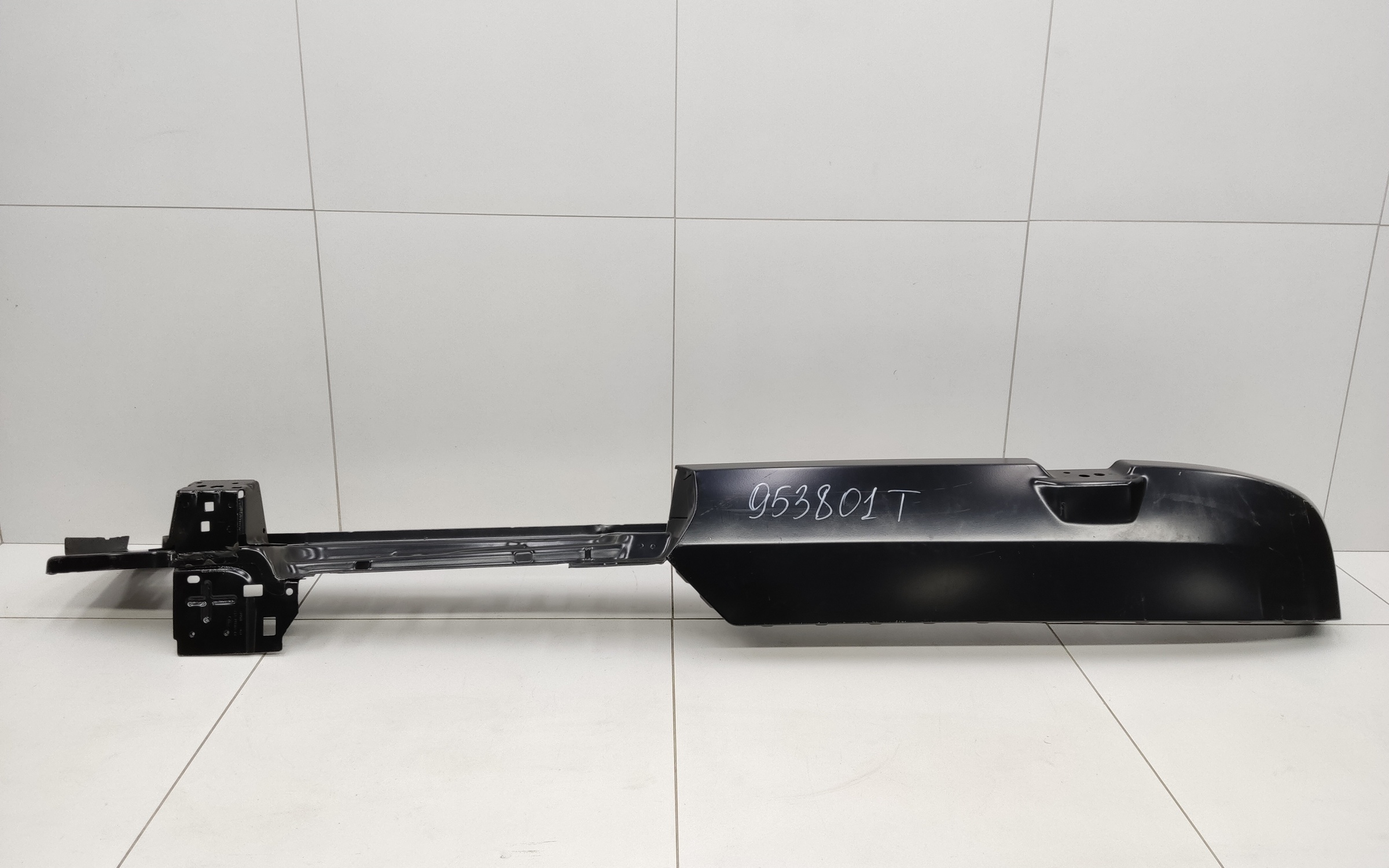 Стойка кузова задняя правая Ford Transit 7