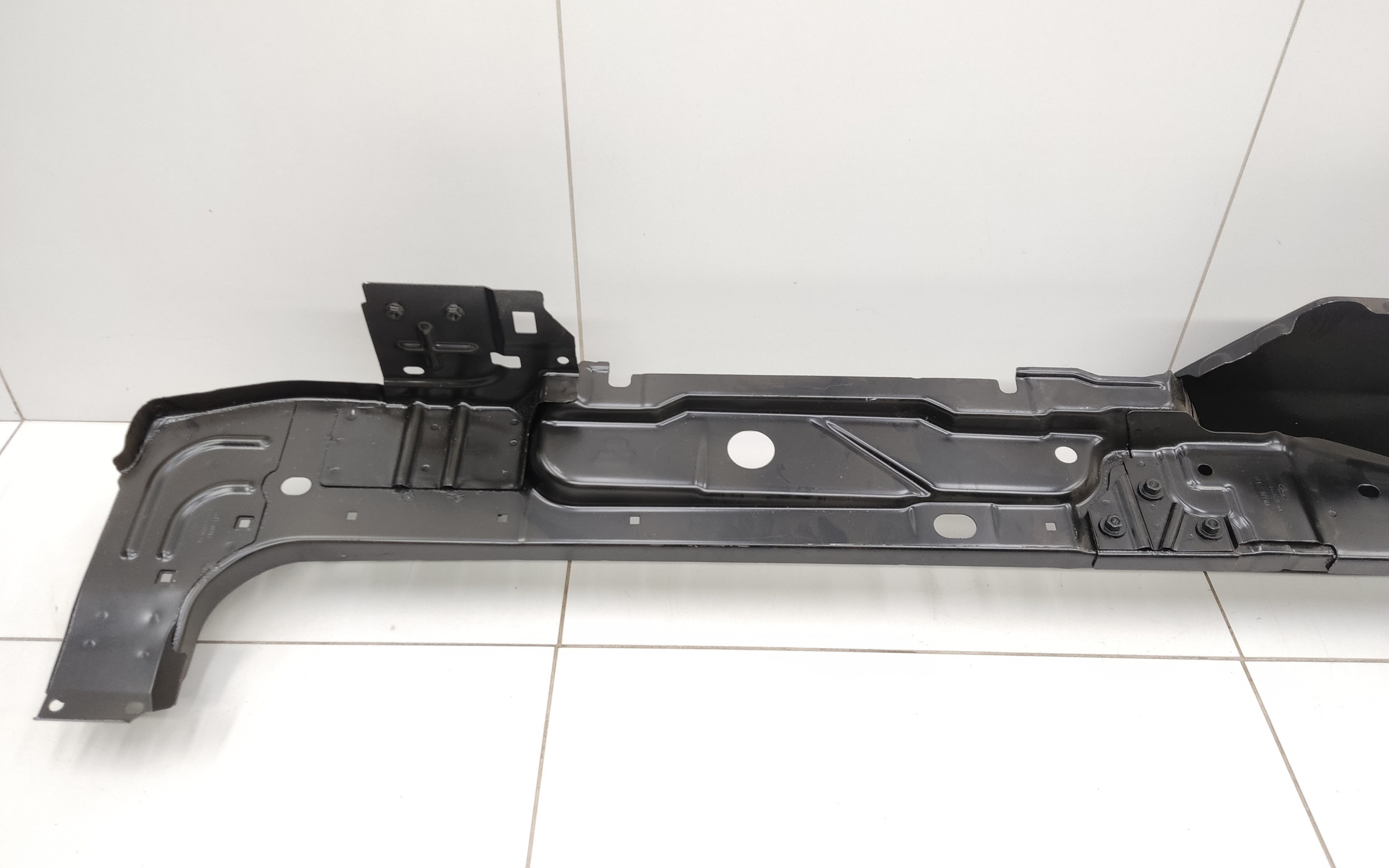 Стойка кузова задняя правая Ford Transit 7