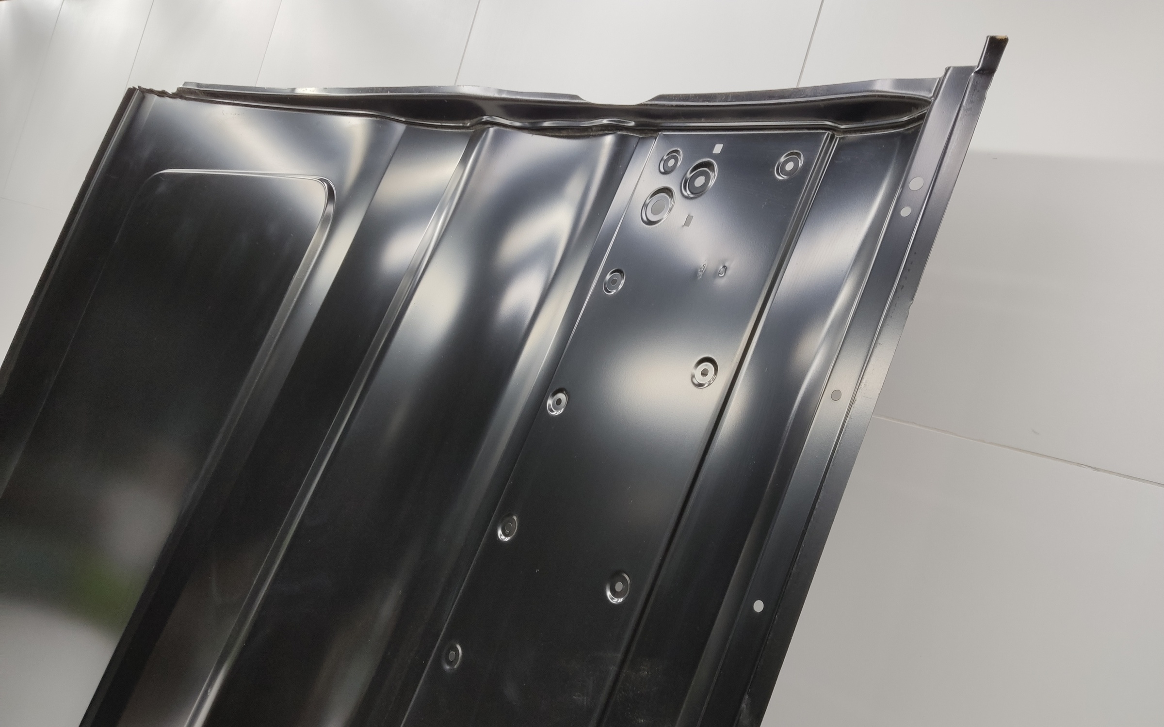 Боковая панель кузова левая глухая средняя часть Ford Transit 7