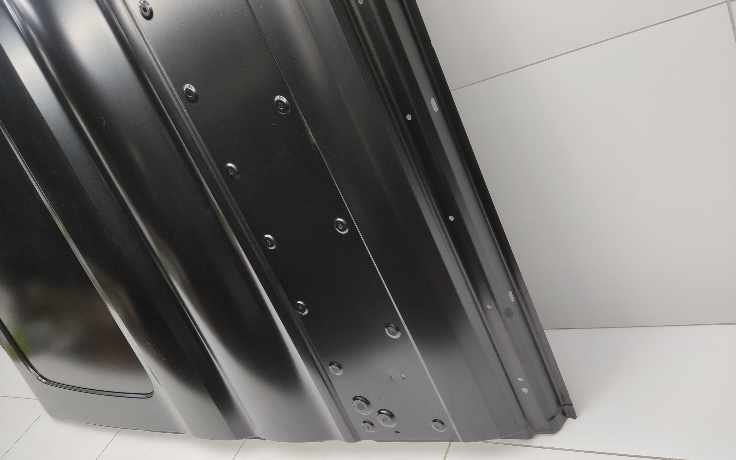 Боковая панель кузова левая глухая средняя часть Ford Transit 7