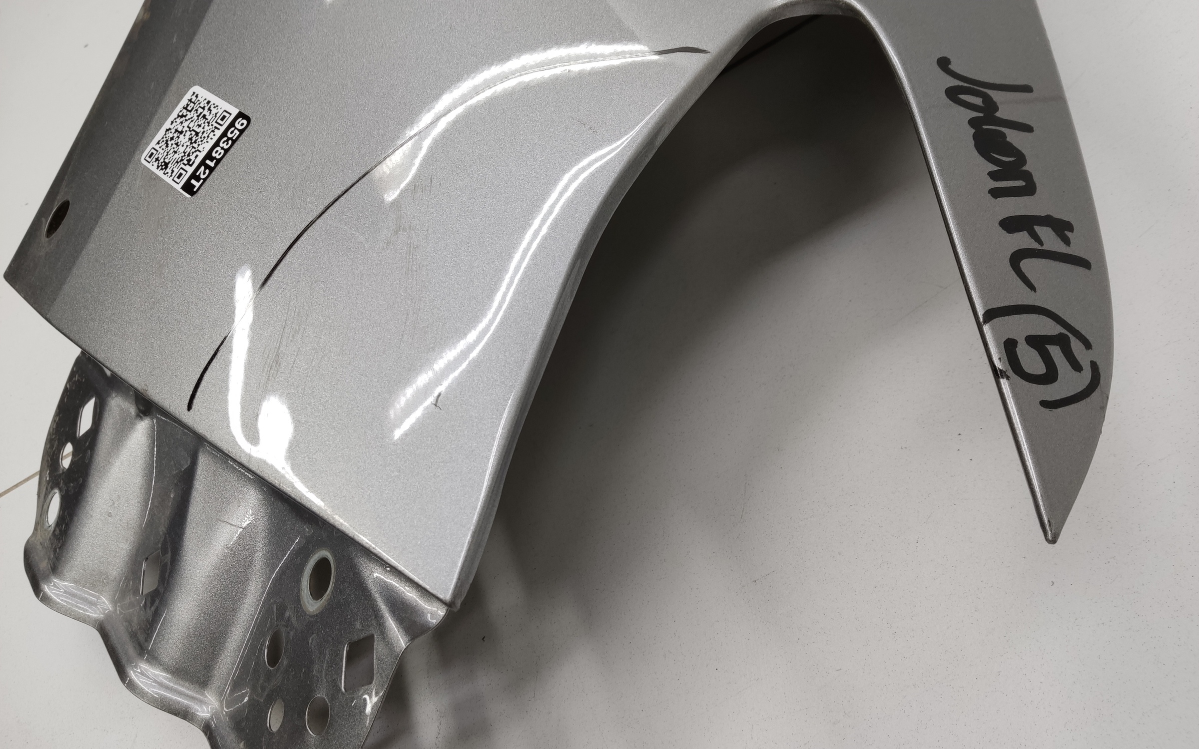 Крыло переднее правое Haval Jolion Restail