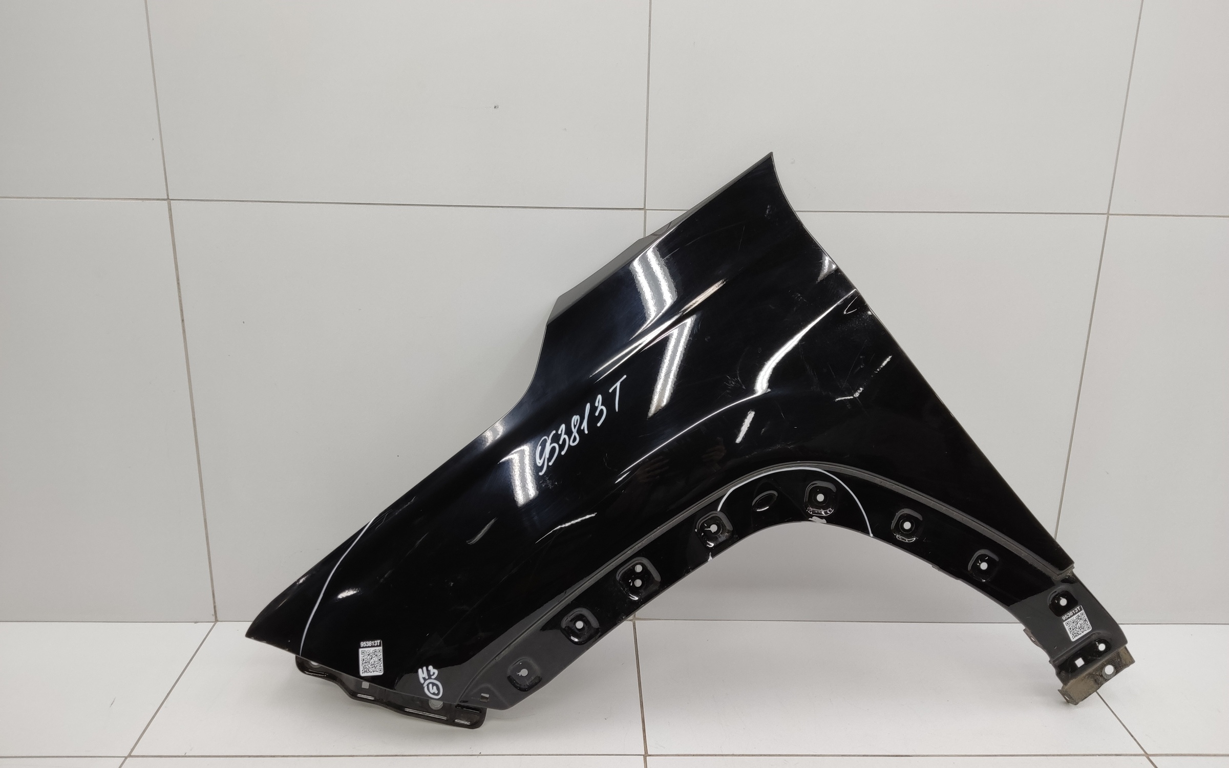 Крыло переднее левое Москвич 3