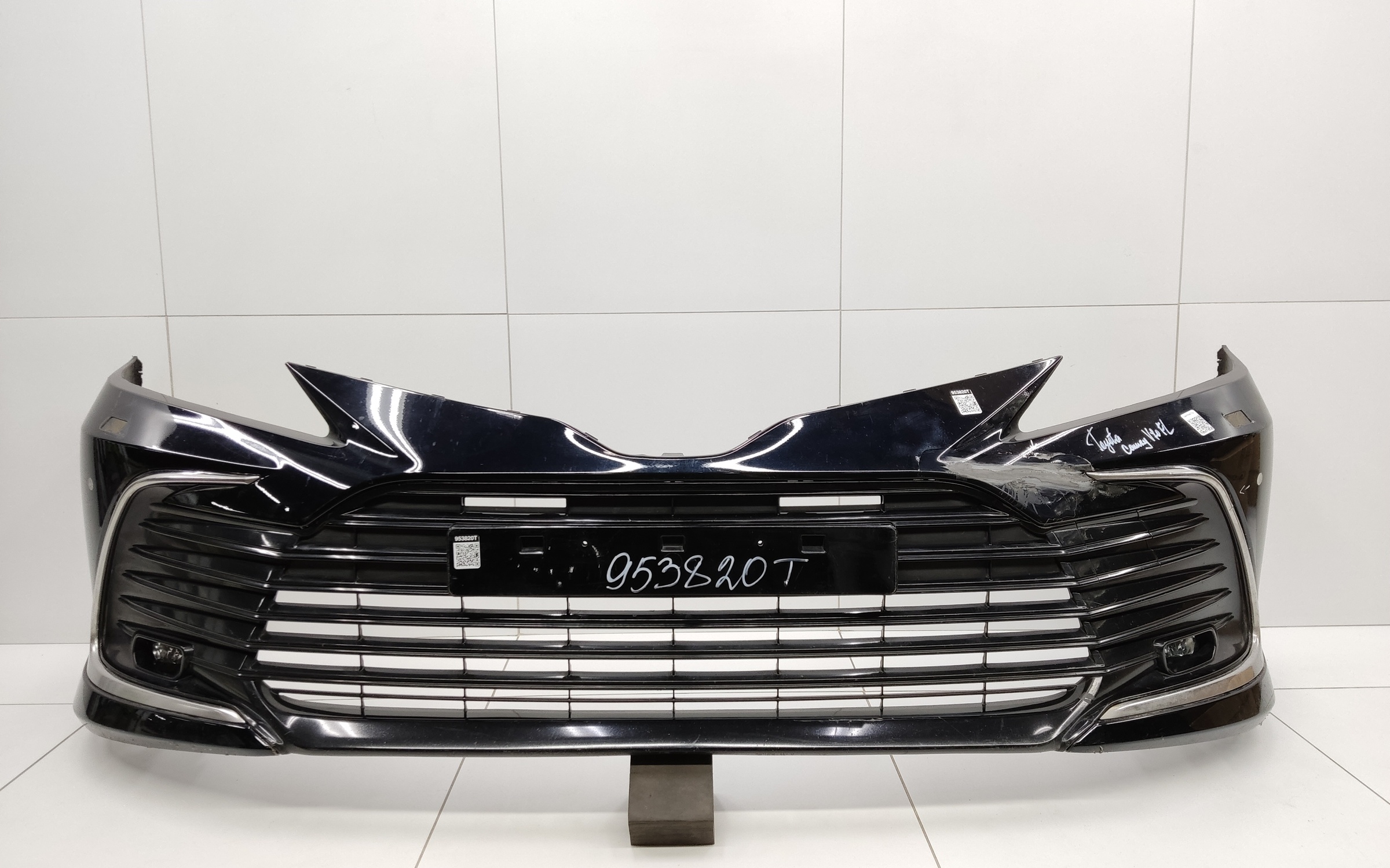 Бампер передний Toyota Camry V70 Restail