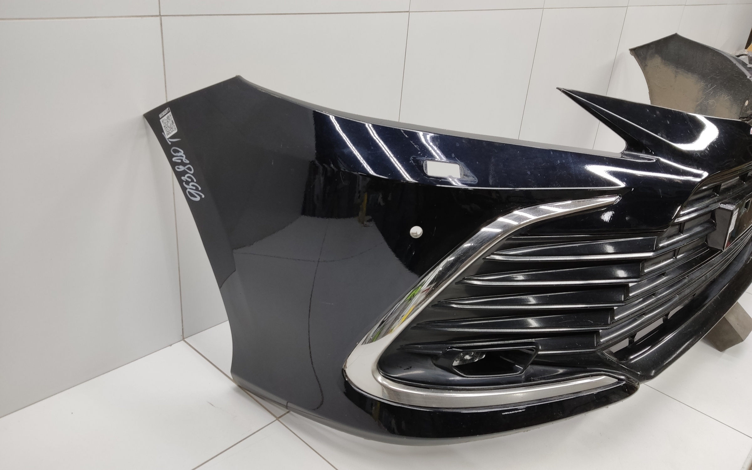 Бампер передний Toyota Camry V70 Restail