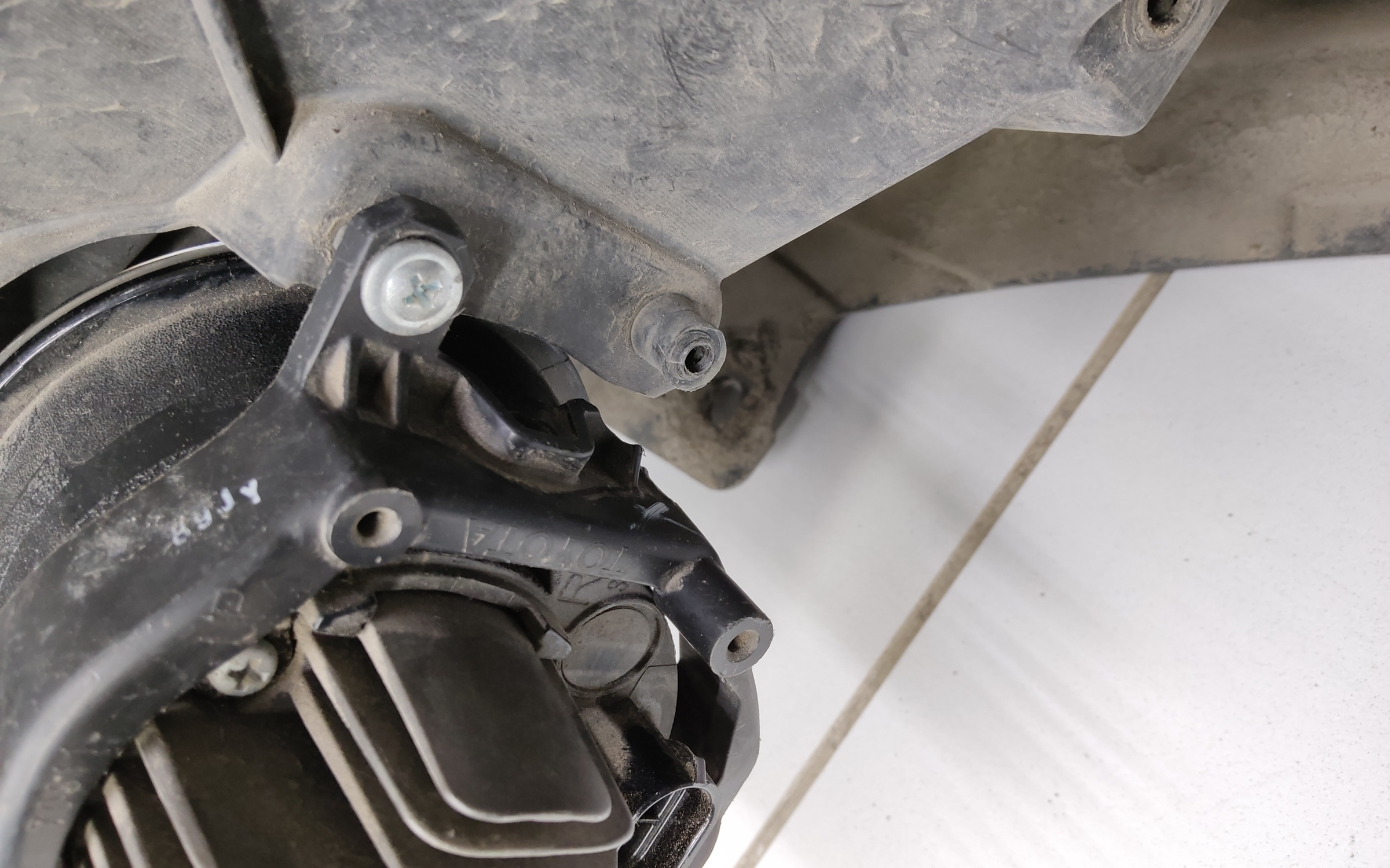 Бампер передний Toyota Camry V70 Restail