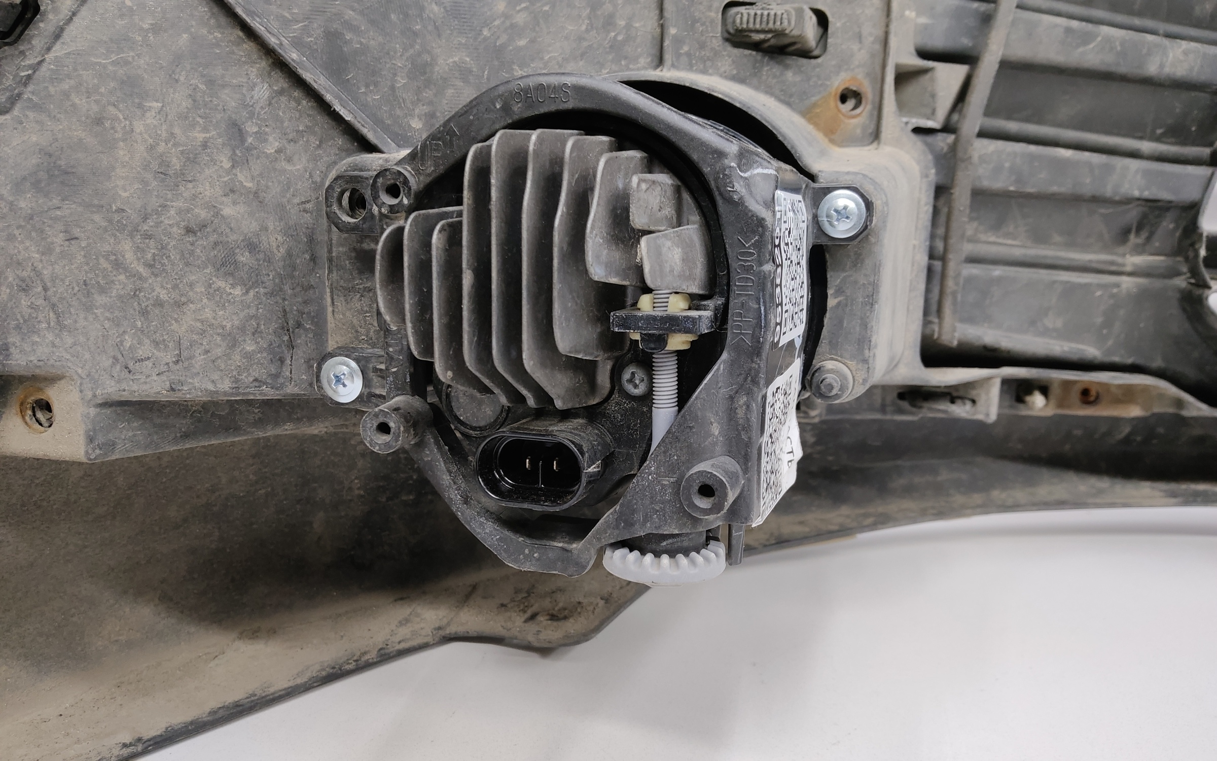 Бампер передний Toyota Camry V70 Restail