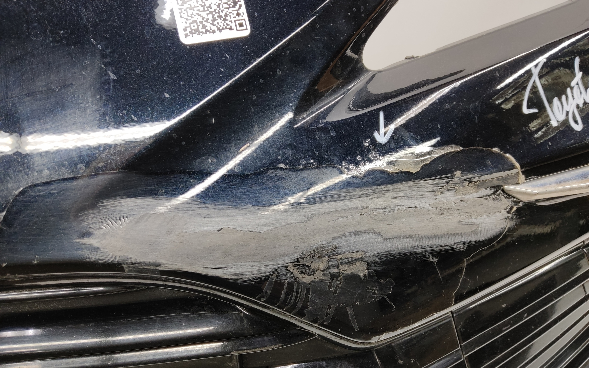 Бампер передний Toyota Camry V70 Restail