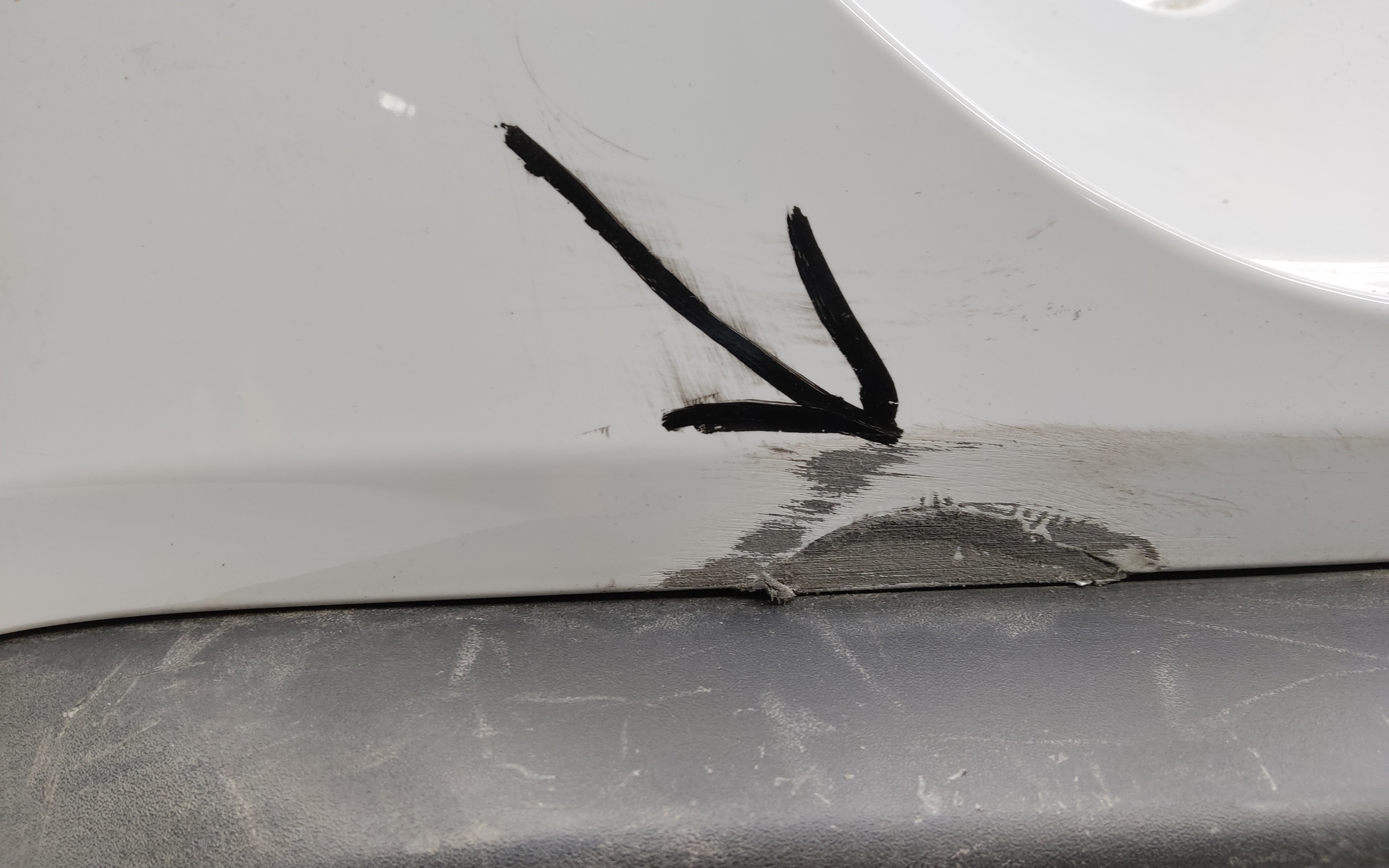 Бампер задний Geely Atlas 2