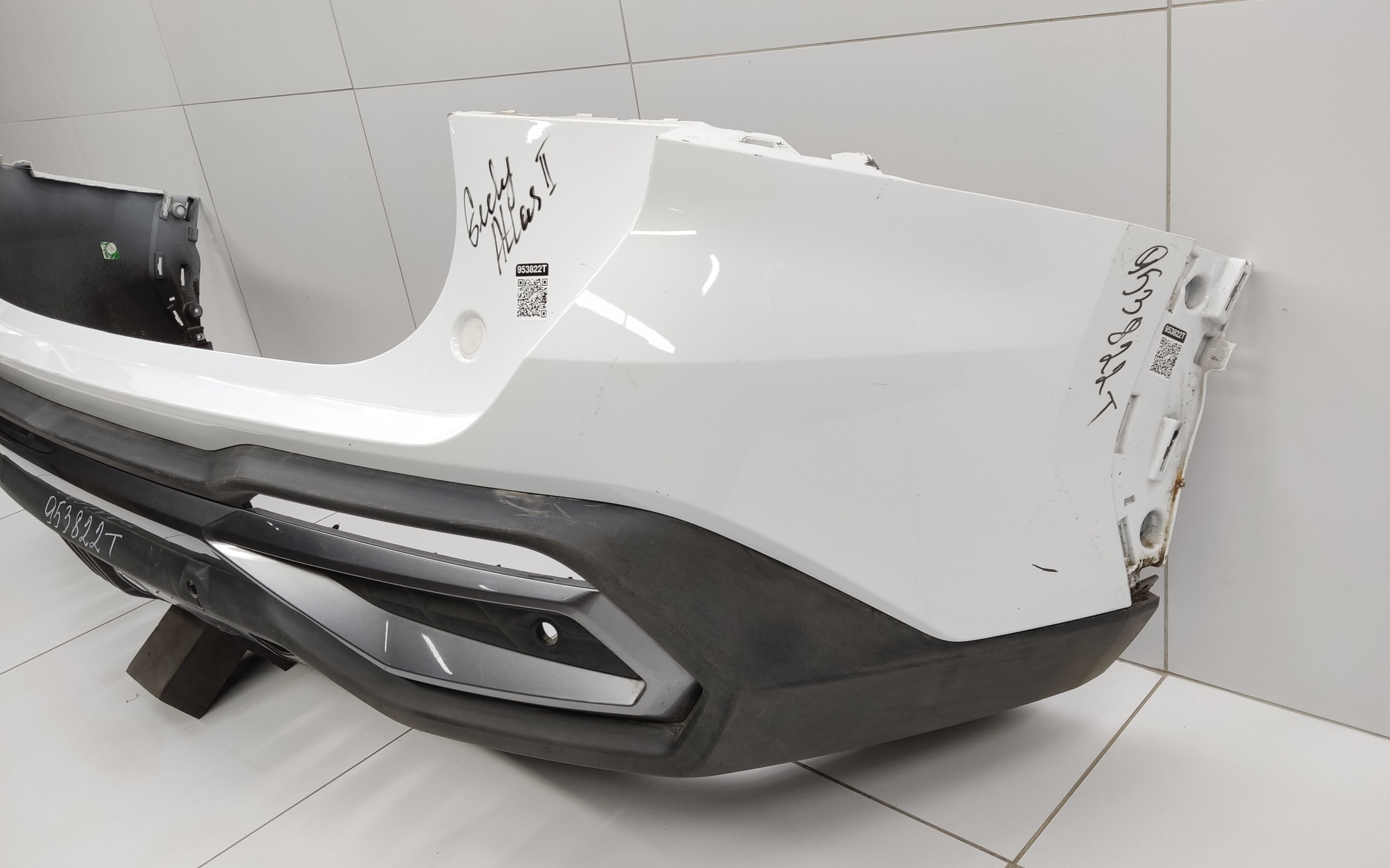 Бампер задний Geely Atlas 2