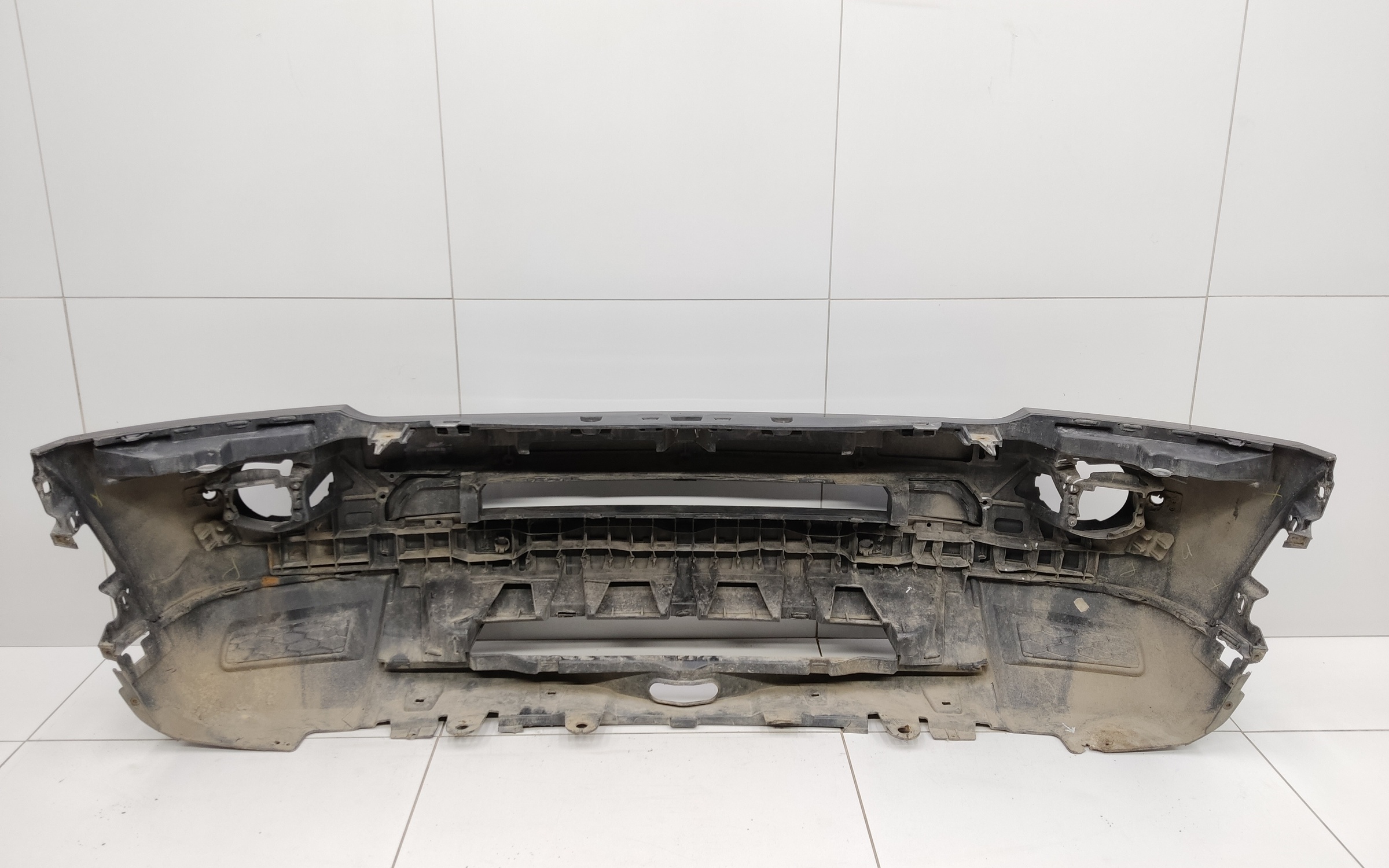 Бампер передний Land Rover Discovery 4