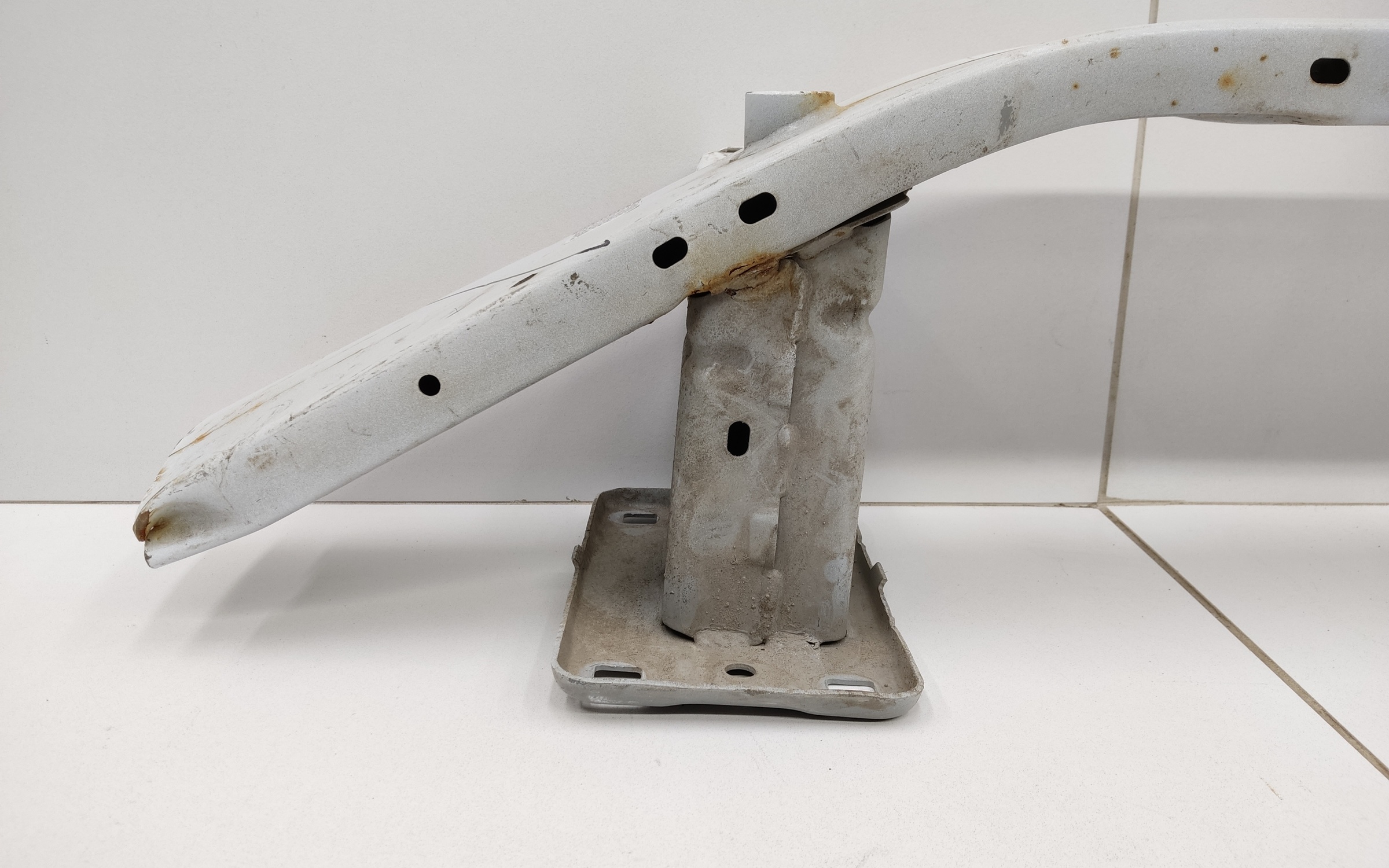 Усилитель переднего бампера Haval Jolion