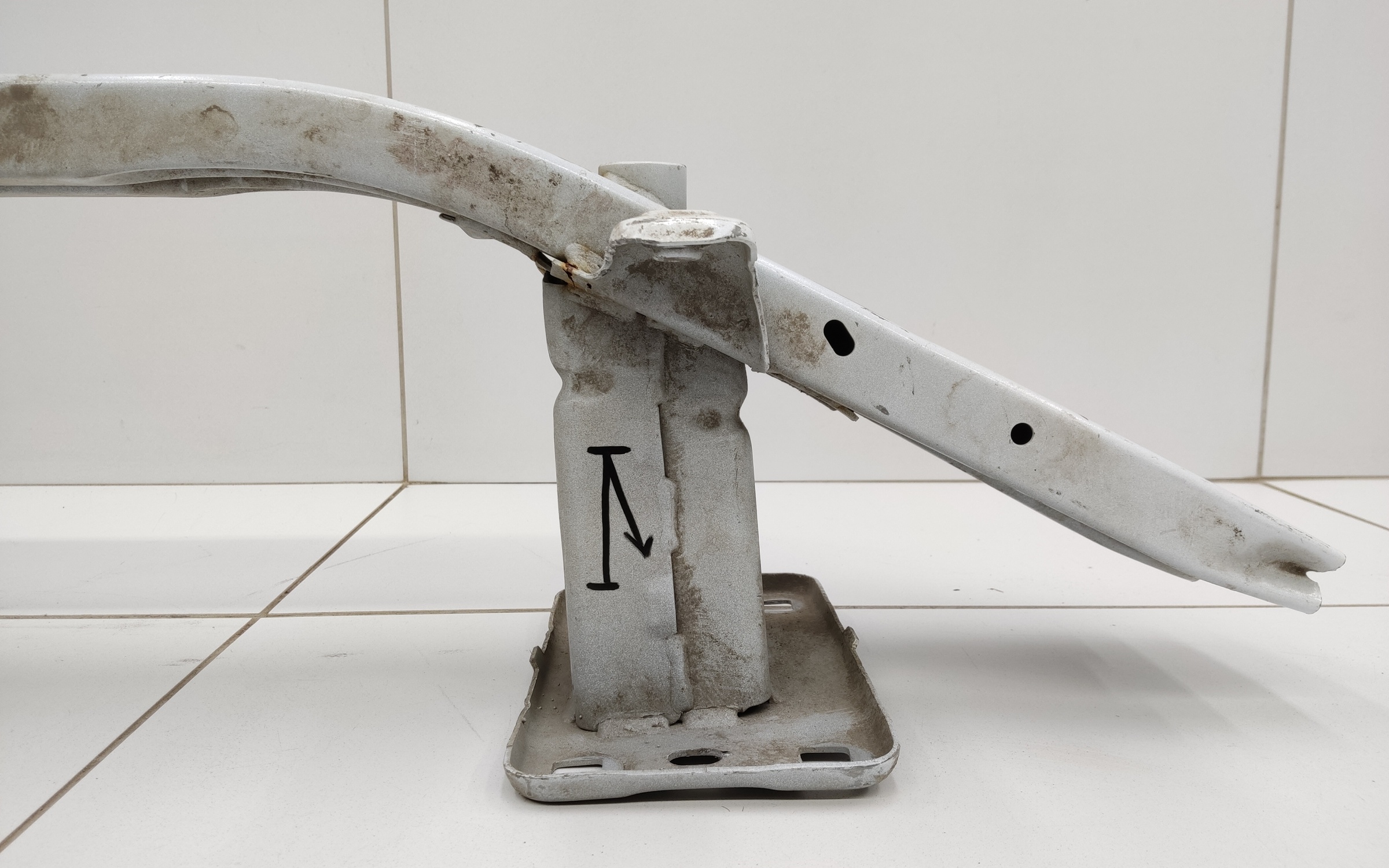 Усилитель переднего бампера Haval Jolion