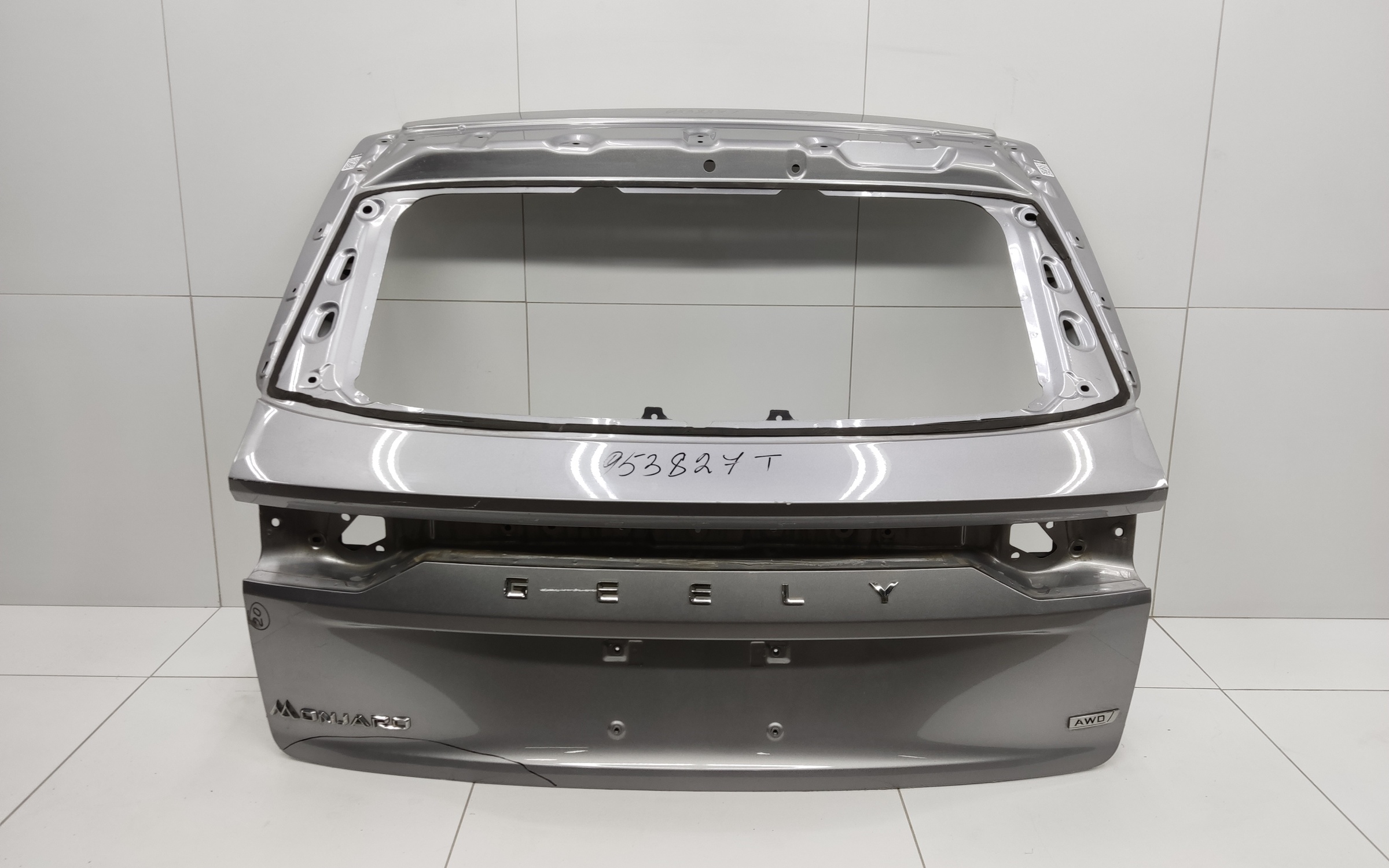 Крышка багажника Geely Monjaro