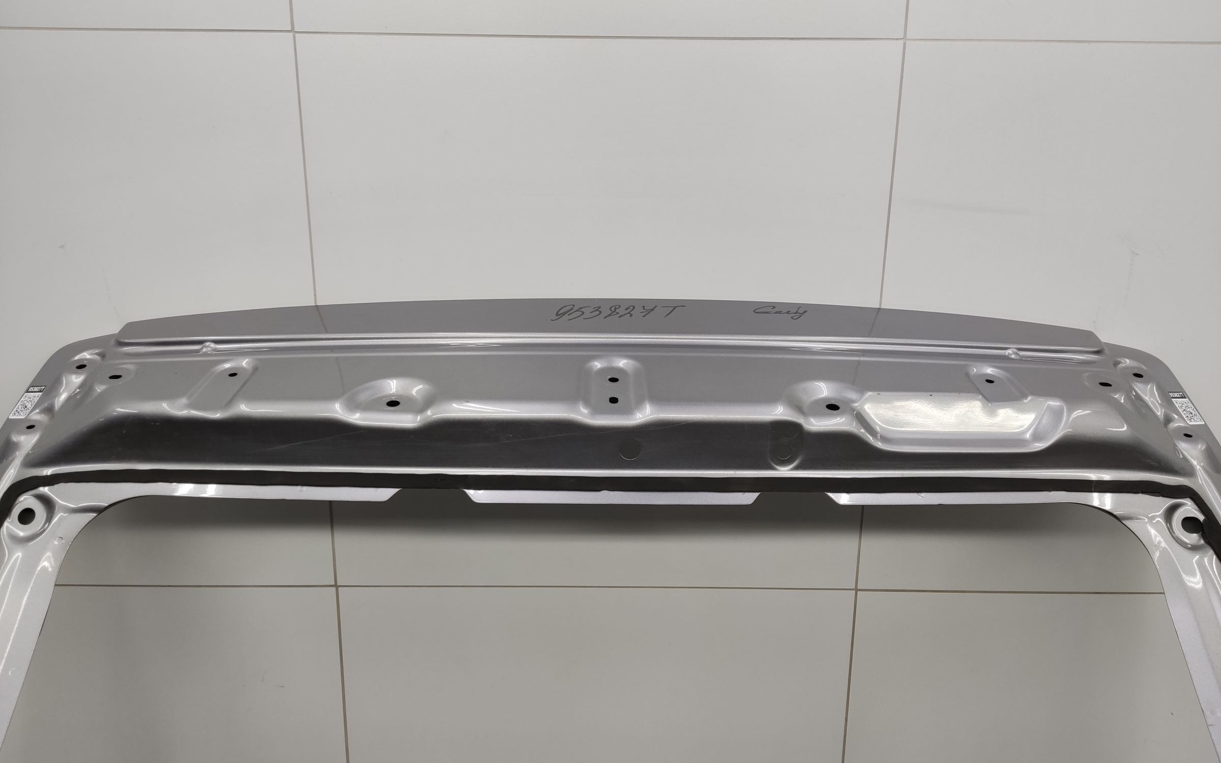 Крышка багажника Geely Monjaro