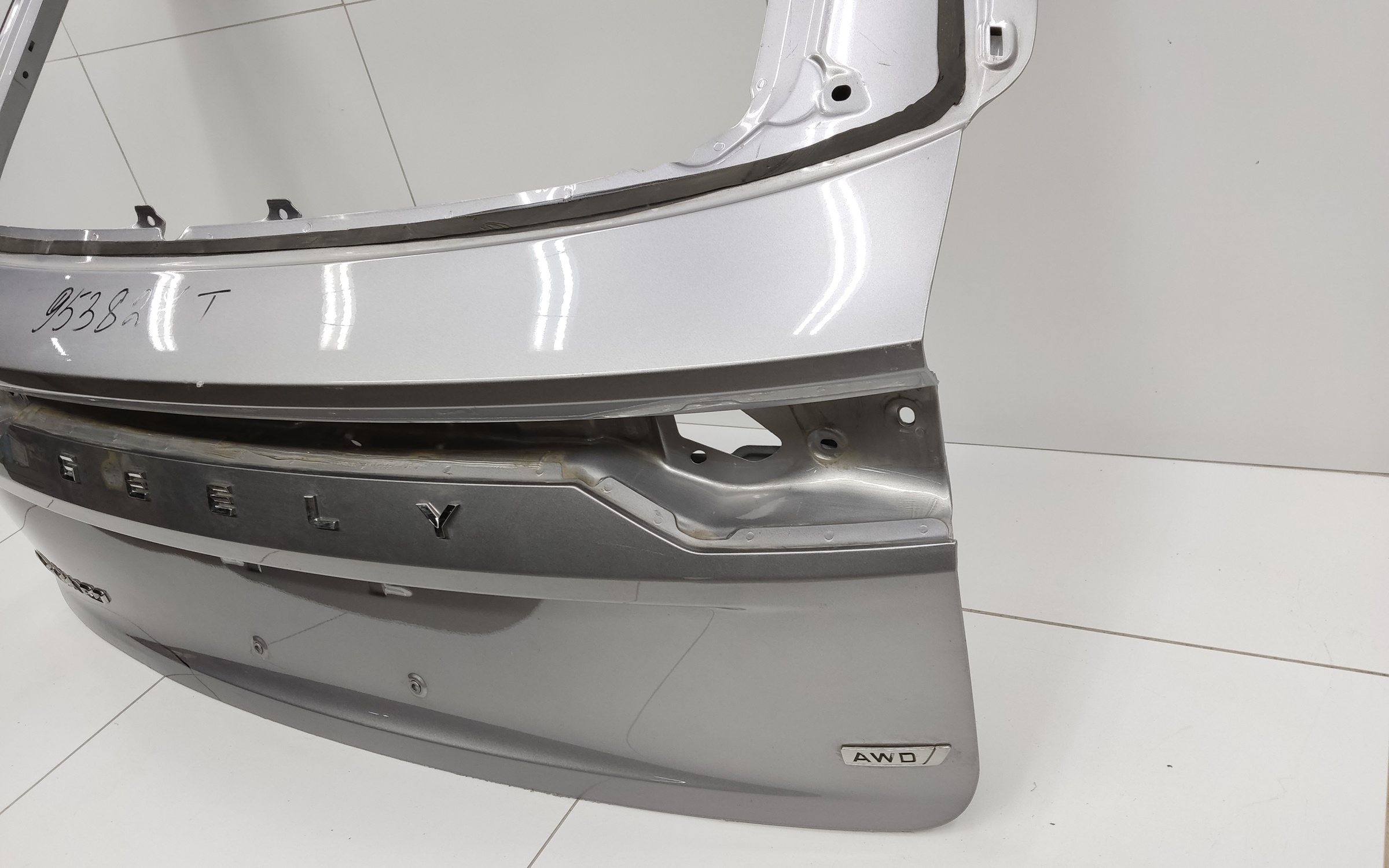 Крышка багажника Geely Monjaro