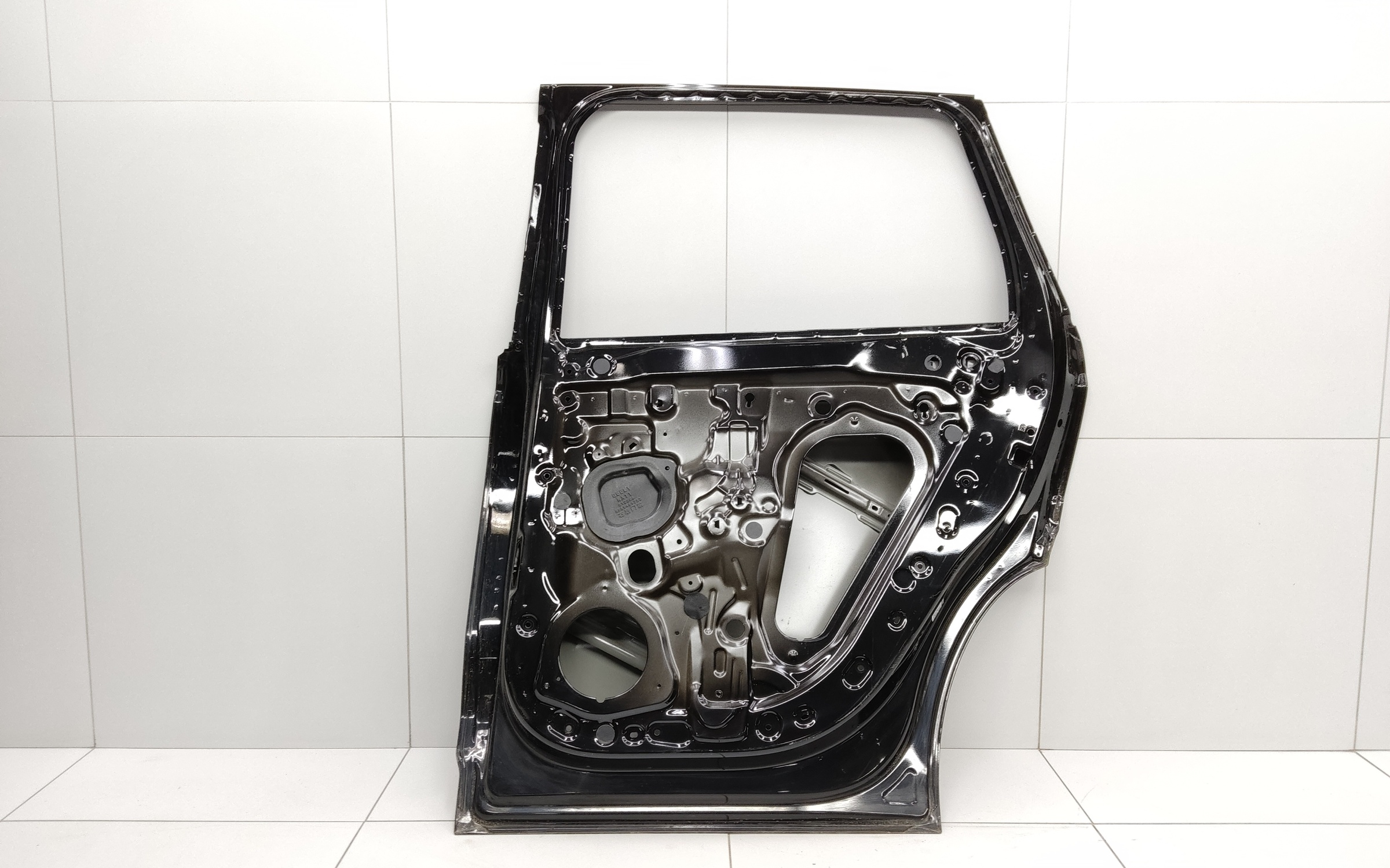 Дверь задняя правая Geely Monjaro