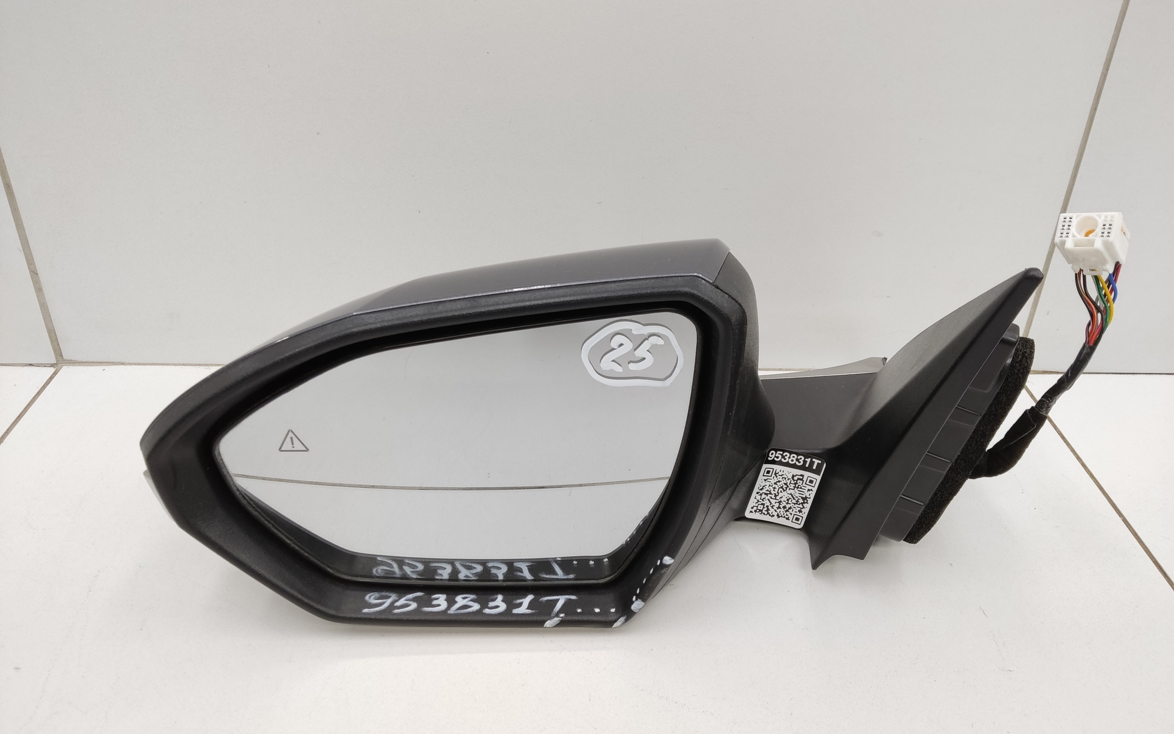 Зеркало левое Hyundai Tucson 4 10 контактов