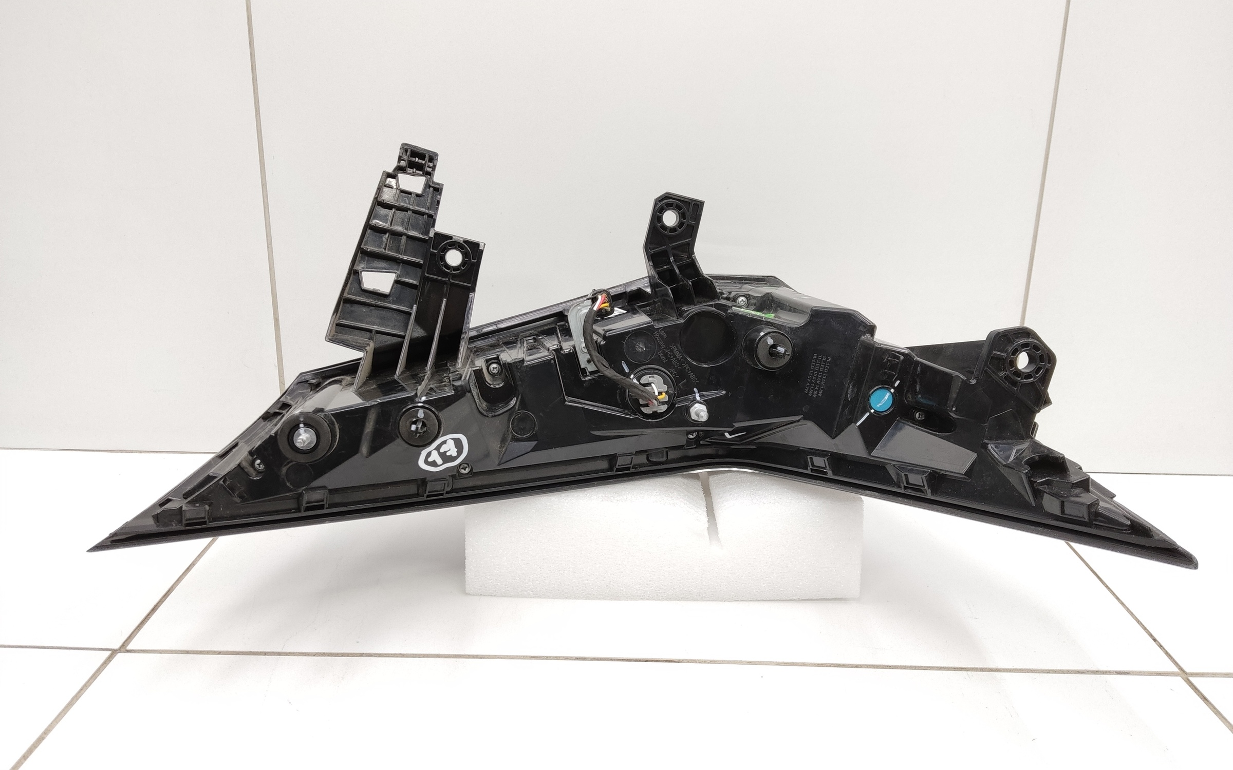 Фонарь задний левый наружный Geely Atlas 2 LED