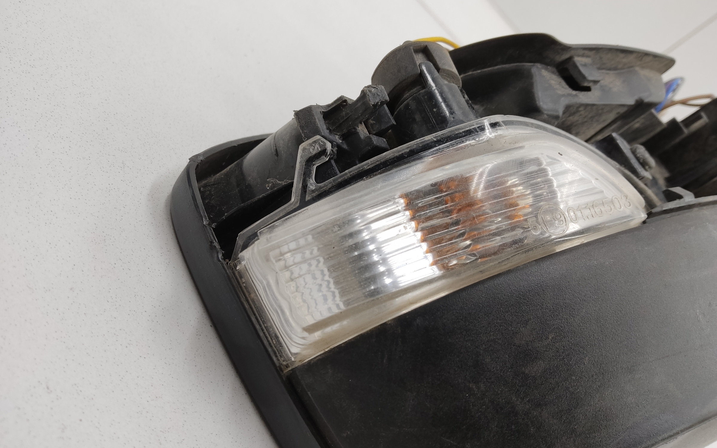 Зеркало правое Skoda Rapid 6 контактов