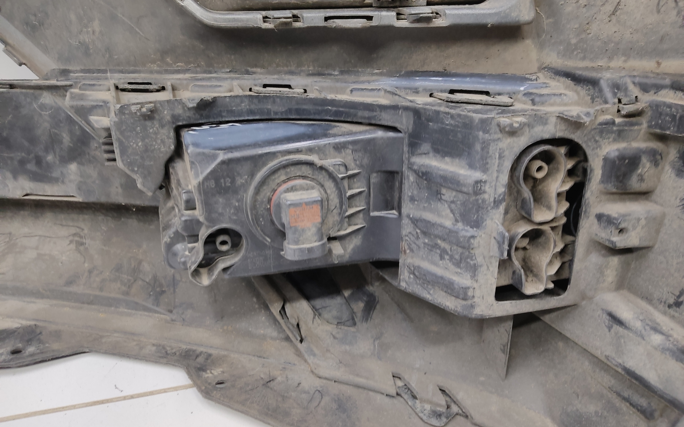 Бампер передний Volkswagen Tiguan 2