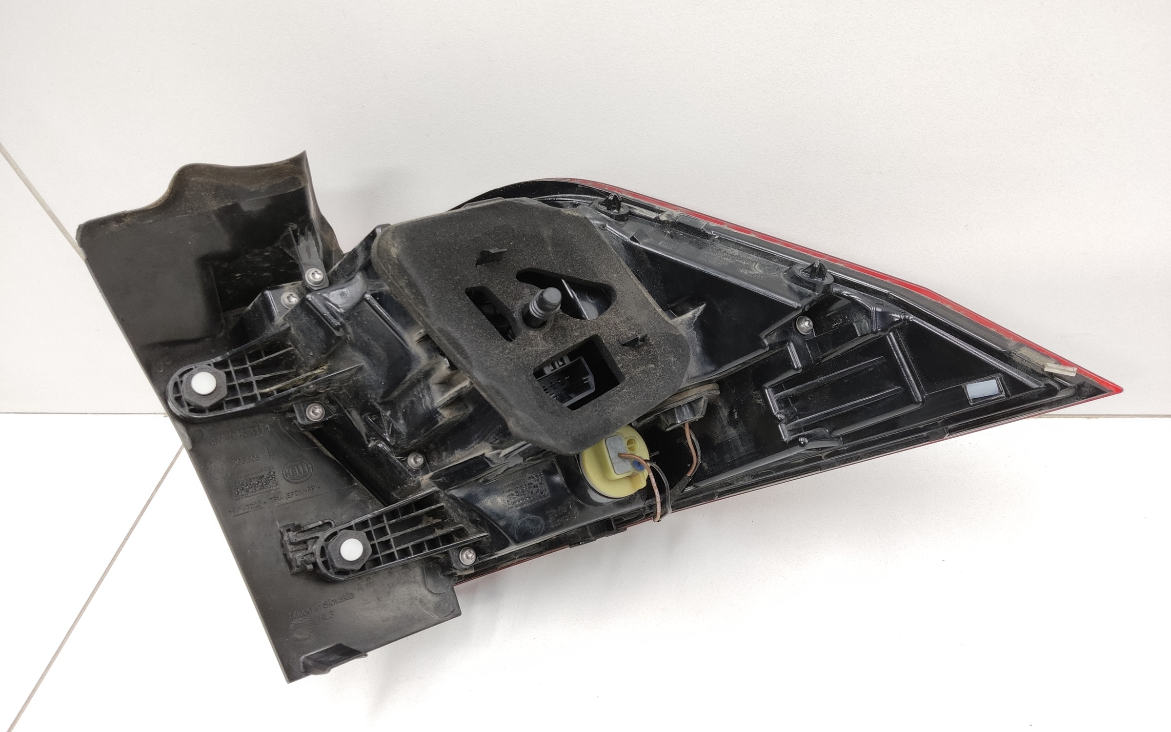 Фонарь задний левый наружный Volkswagen Tiguan 2 LED