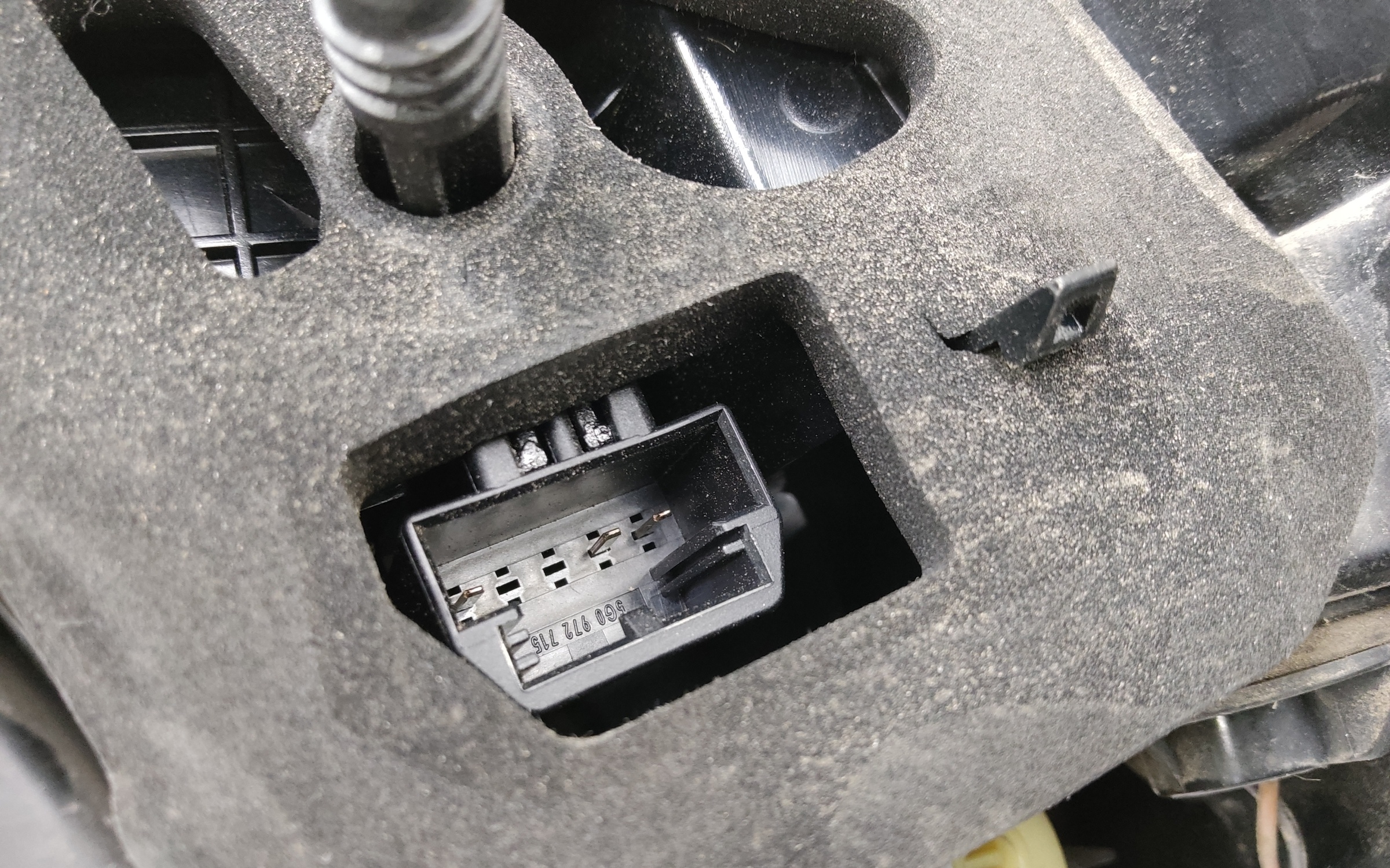 Фонарь задний левый наружный Volkswagen Tiguan 2 LED