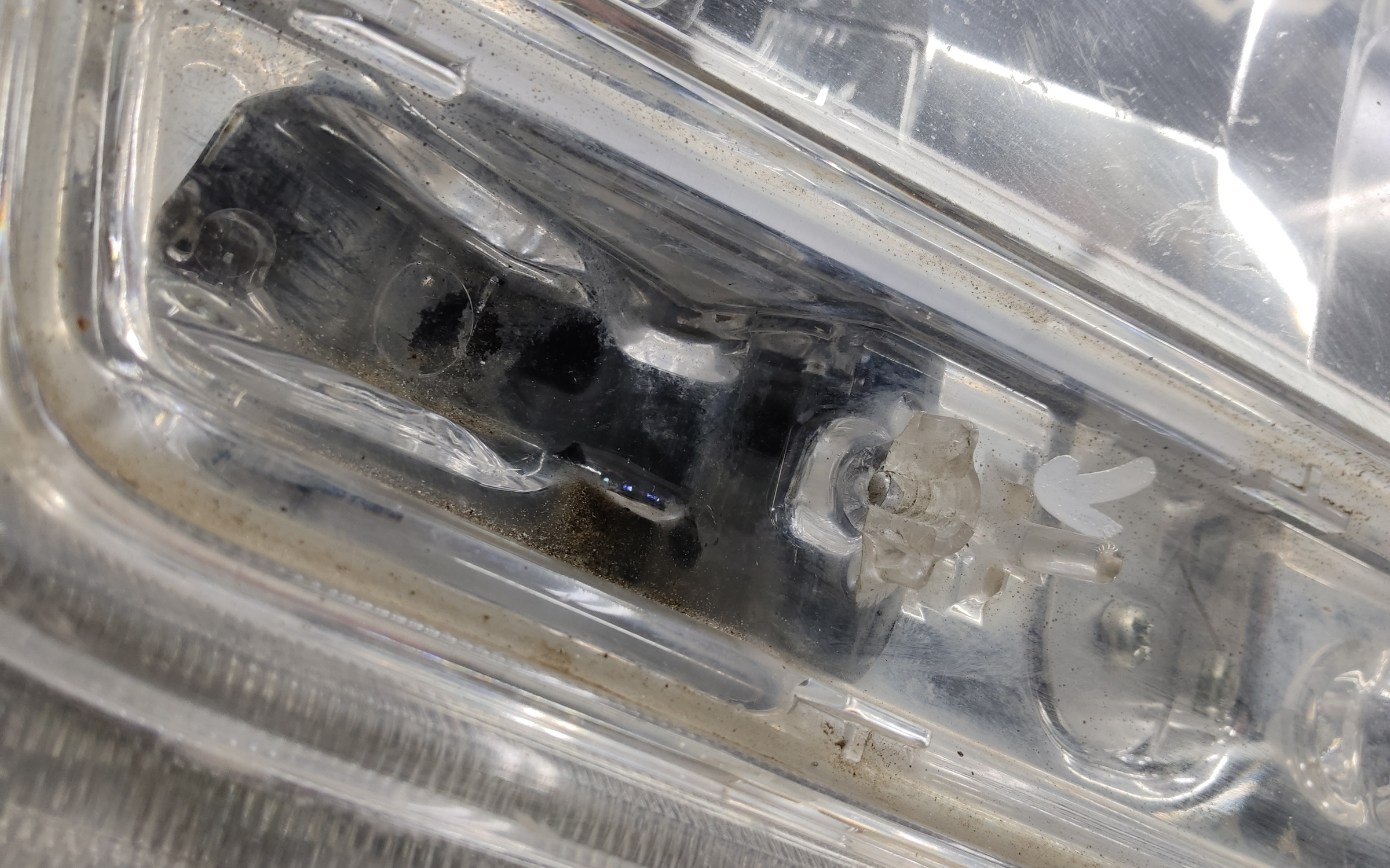 Фара передняя правая Toyota Land Cruiser 200 Restail 2 LED светлая