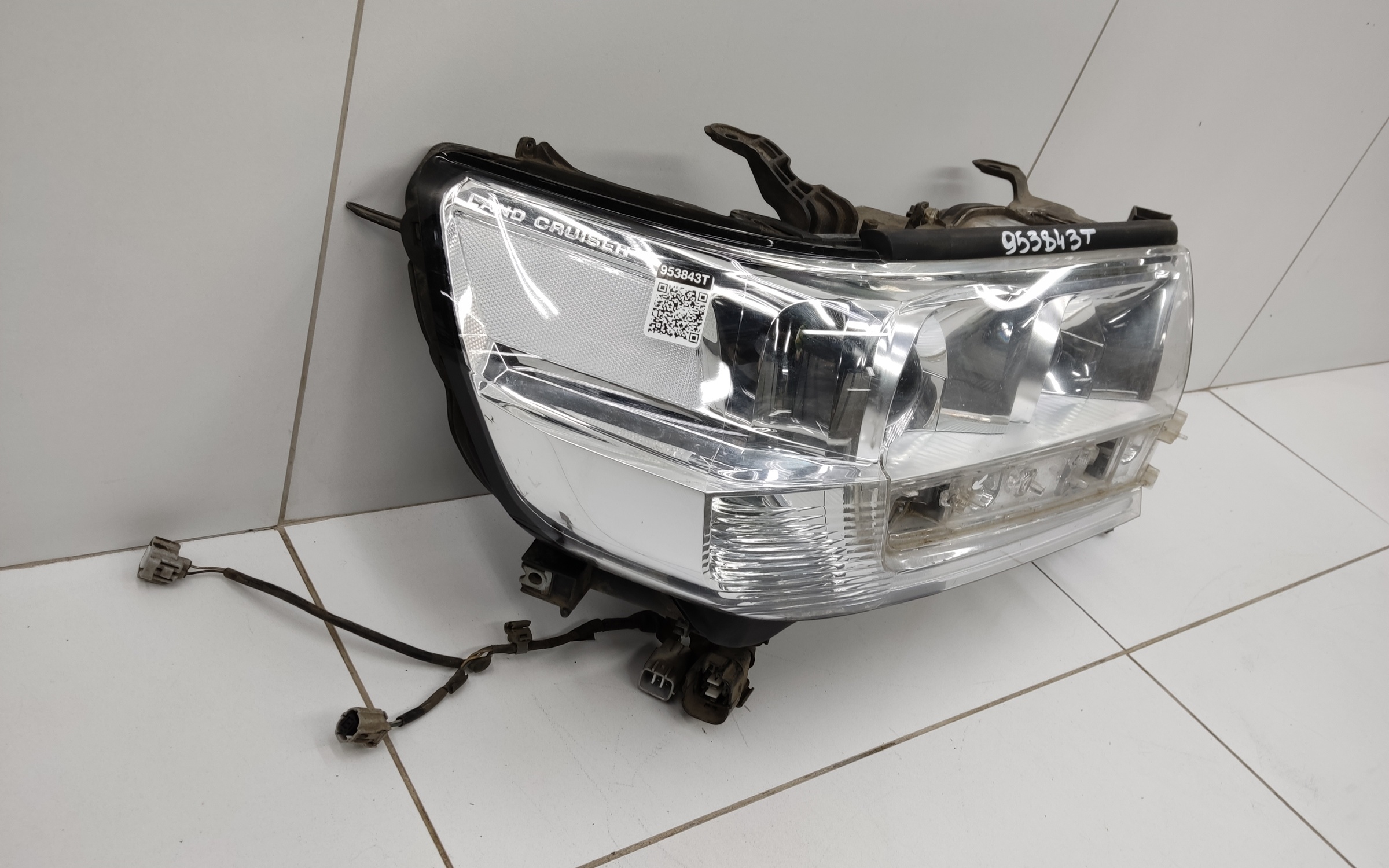 Фара передняя правая Toyota Land Cruiser 200 Restail 2 LED светлая