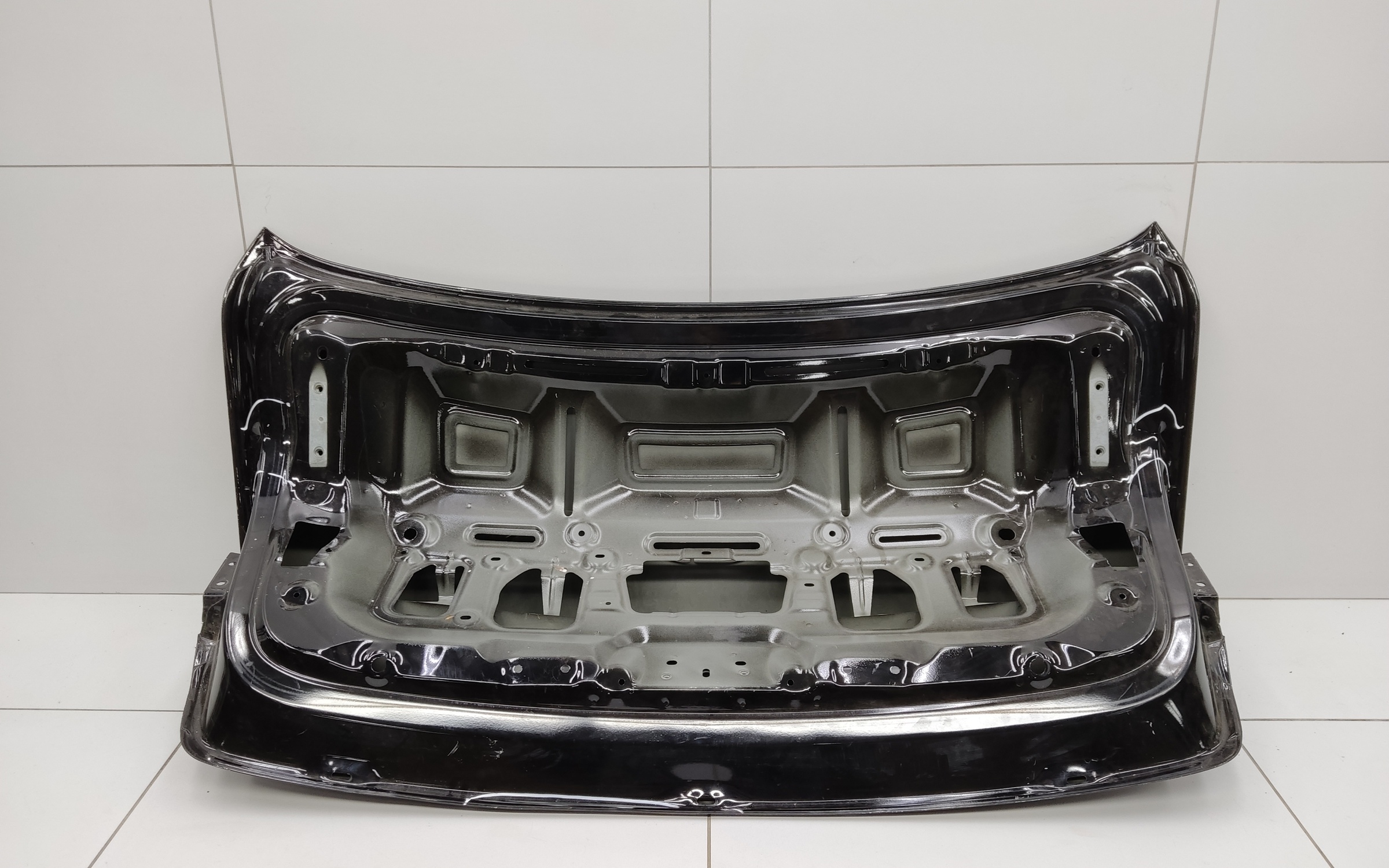 Крышка багажника Geely Preface