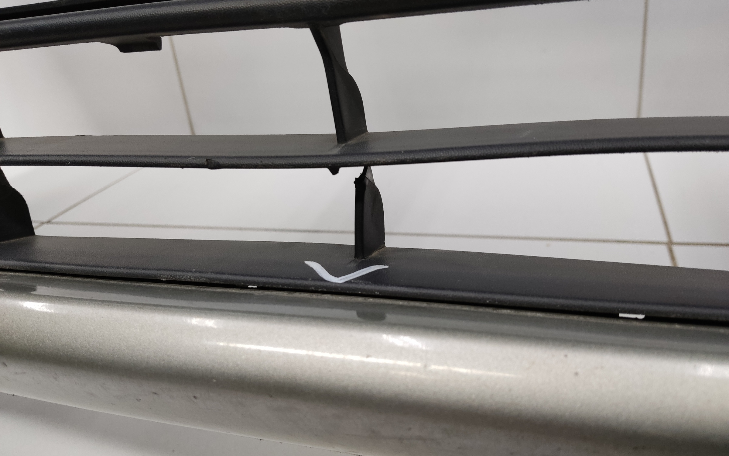 Бампер передний Renault Logan 2