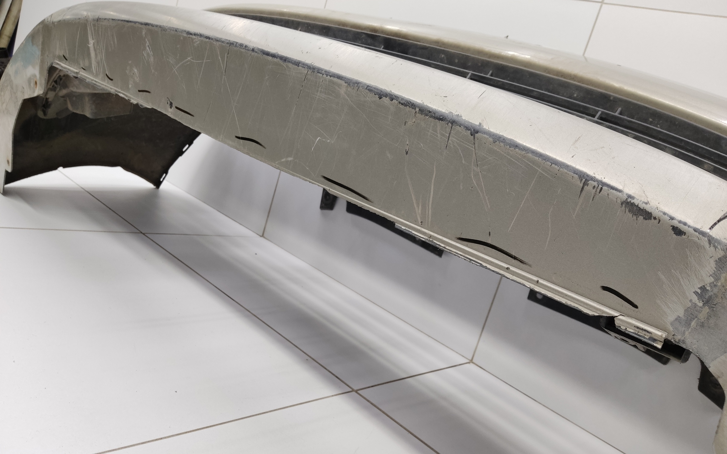 Бампер передний Renault Logan 2