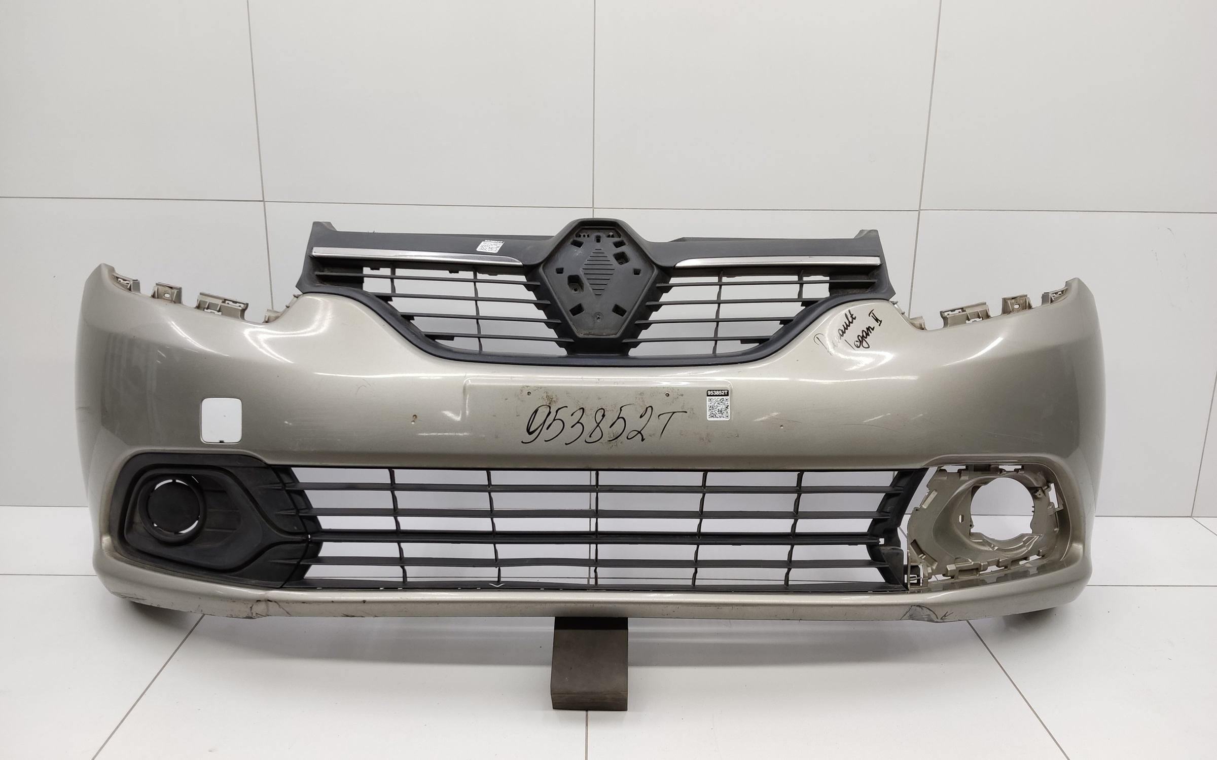 Бампер передний Renault Logan 2