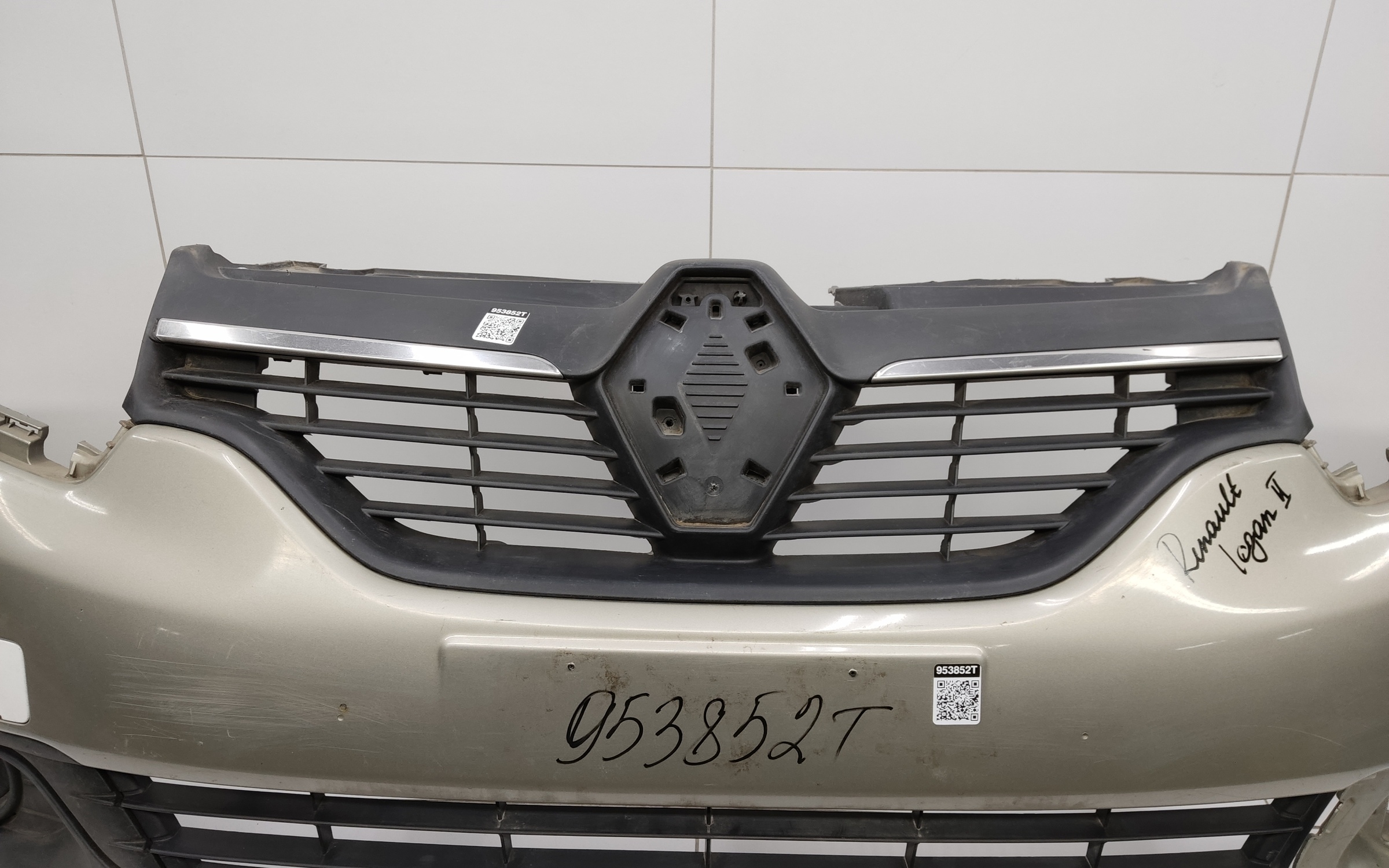 Бампер передний Renault Logan 2