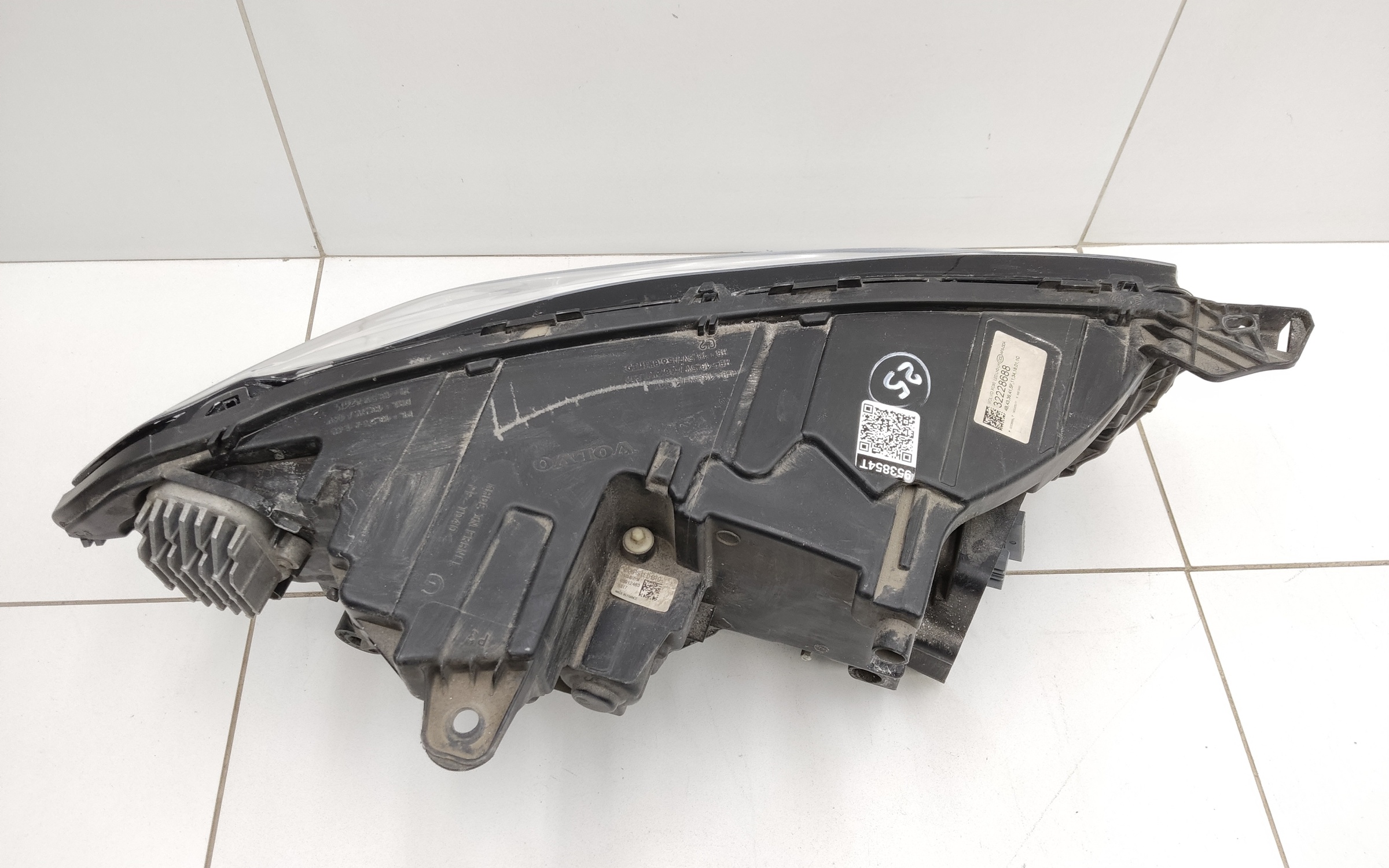 Фара передняя левая Volvo XC90 2 LED ДХО